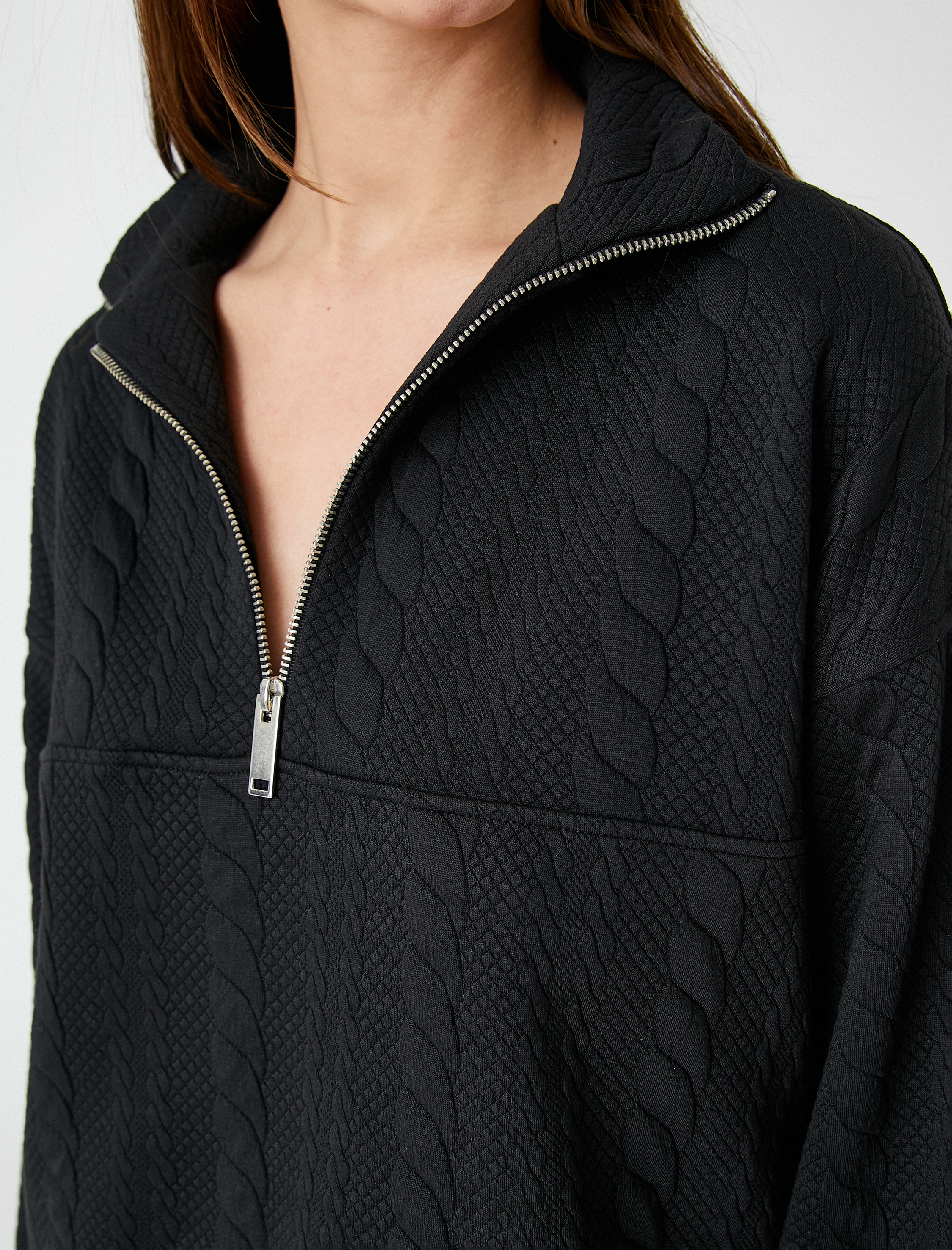   Dik Yaka Yarım Fermuarlı Sweatshirt Örgü Desenli