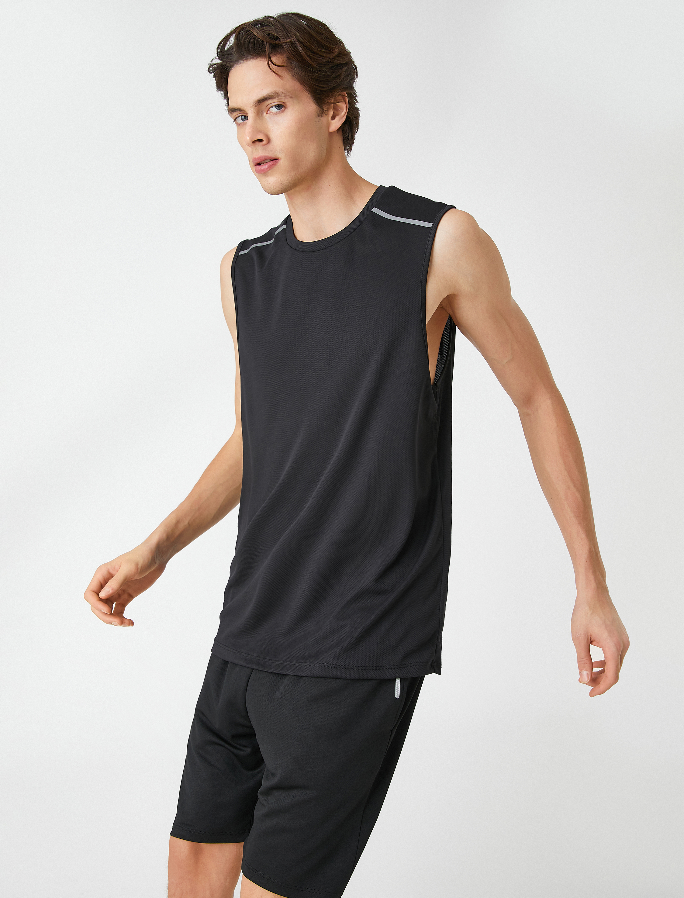   Sporcu Atleti Omuz Baskı Detaylı Kolsuz Bisiklet Yaka Nefes Alan Kumaş