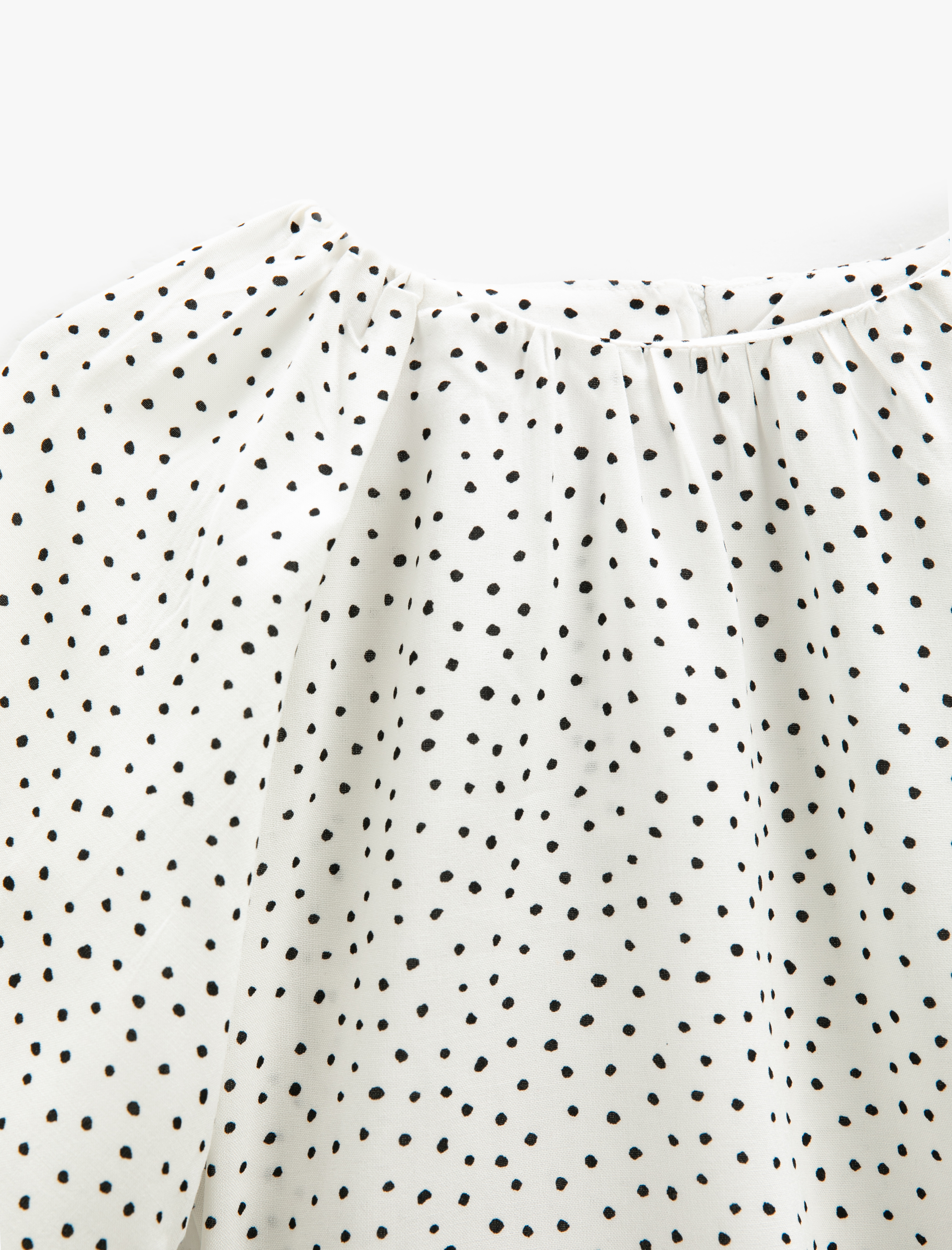  Kız Çocuk Bluz Oversize Uzun Balon Kollu Yuvarlak Yaka Puantiyeli Önü Bağlamalı