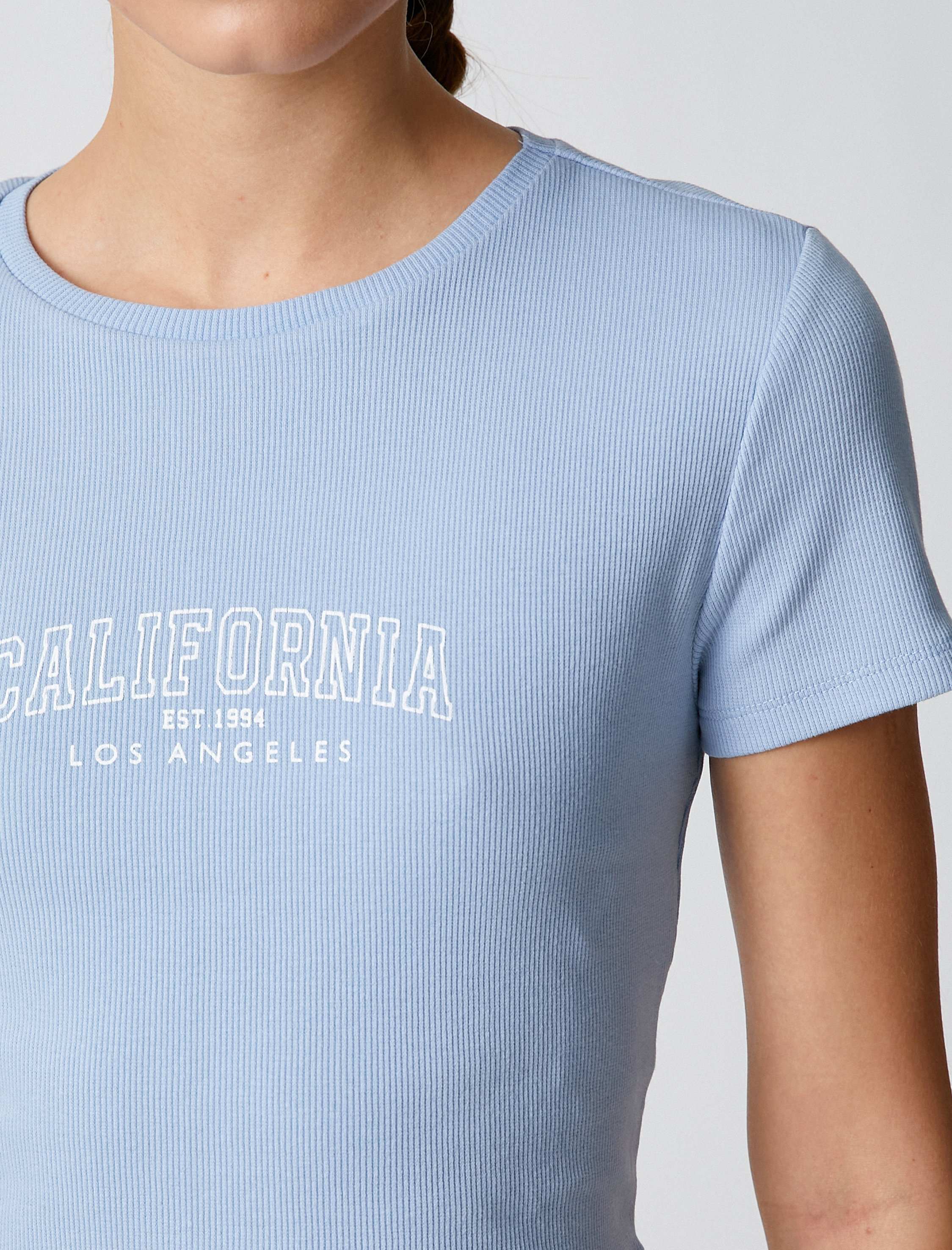   Crop Tişört Yazı Baskılı Kısa Kollu