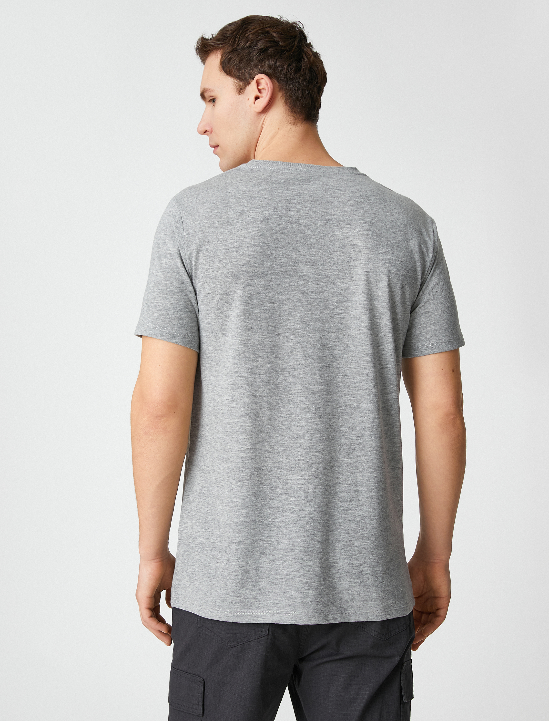 Basic Tişört Slim Fit Bisiklet Yaka Kısa Kollu Pamuklu