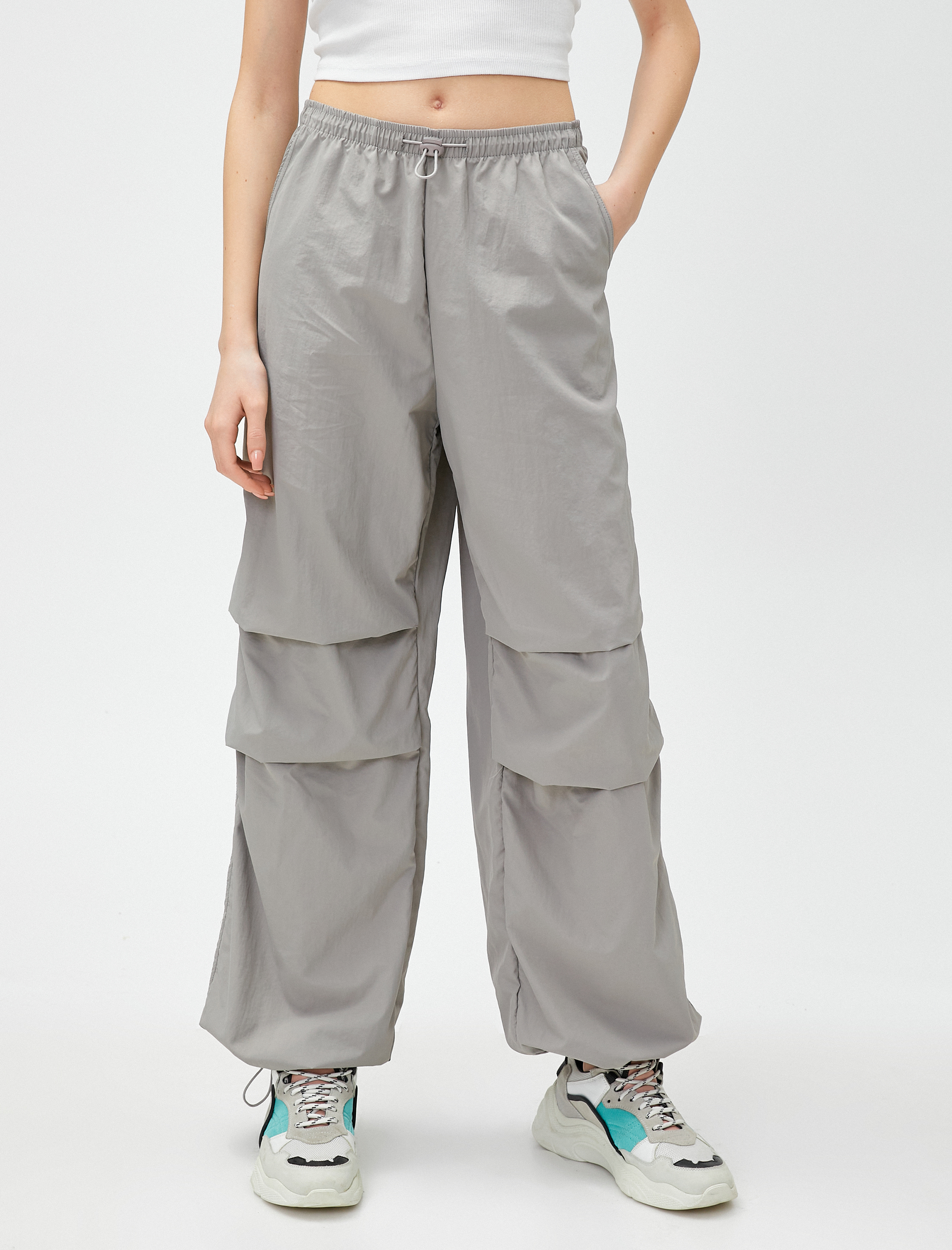   Salaş Paraşüt Pantolon Katlama Detaylı