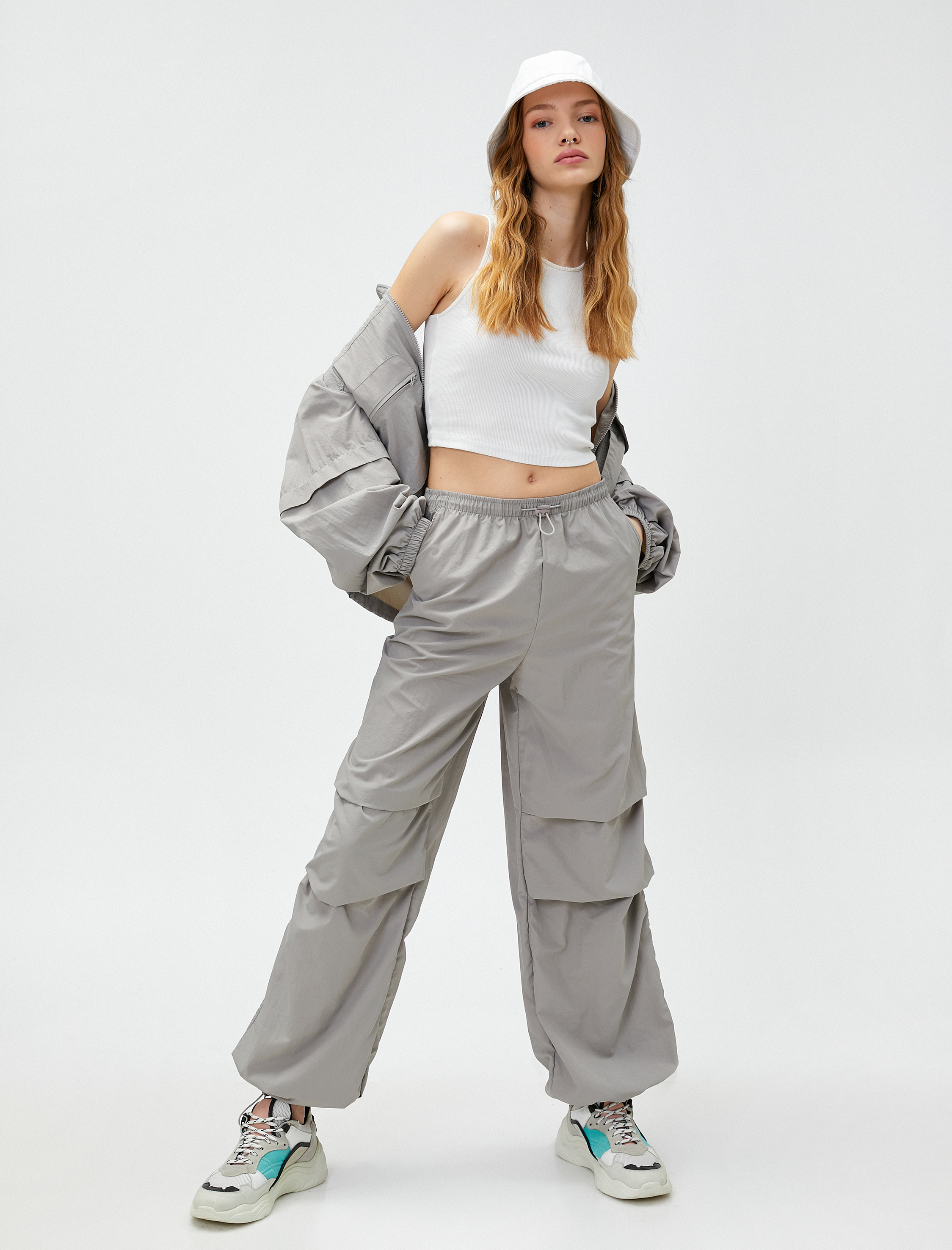   Salaş Paraşüt Pantolon Katlama Detaylı