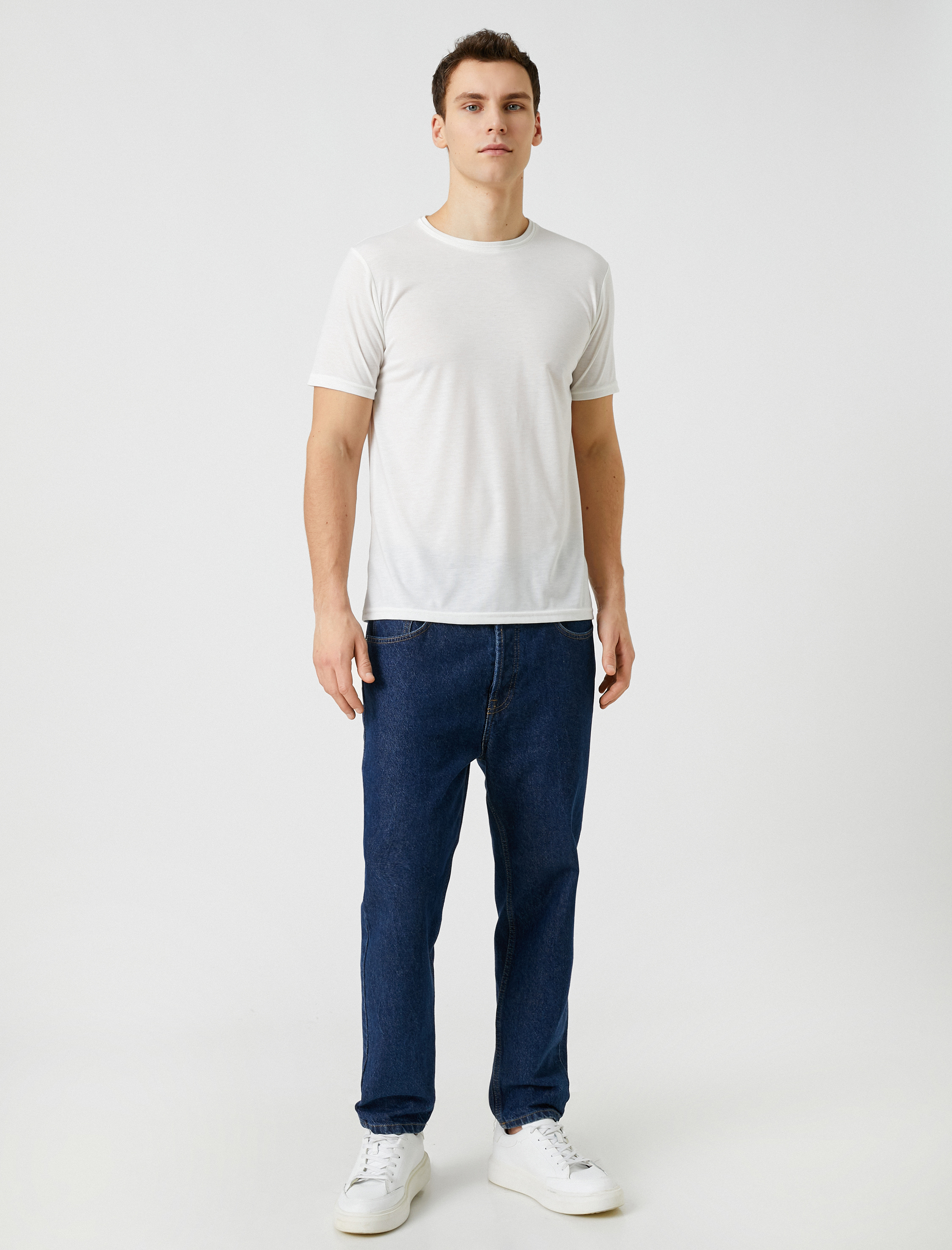   Basic Tişört Bisiklet Yaka Kısa Kollu Etiket Detaylı