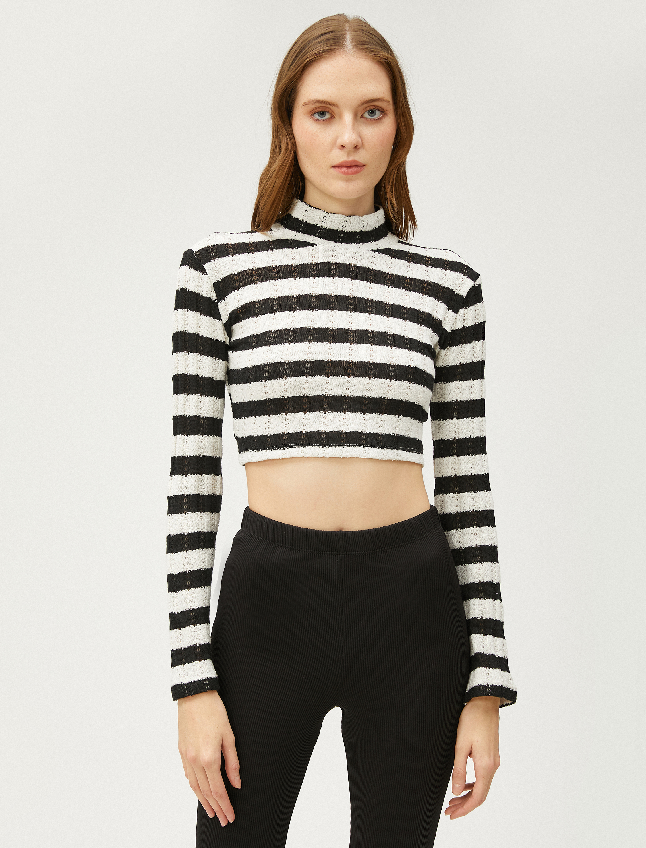   Crop Tişört Uzun Kollu Dik Yaka