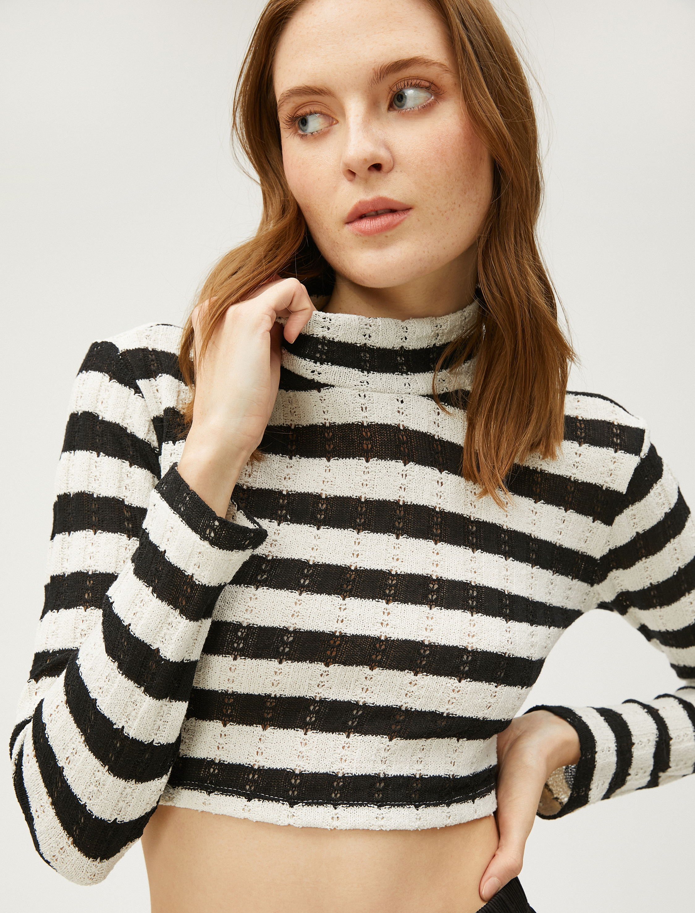   Crop Tişört Uzun Kollu Dik Yaka