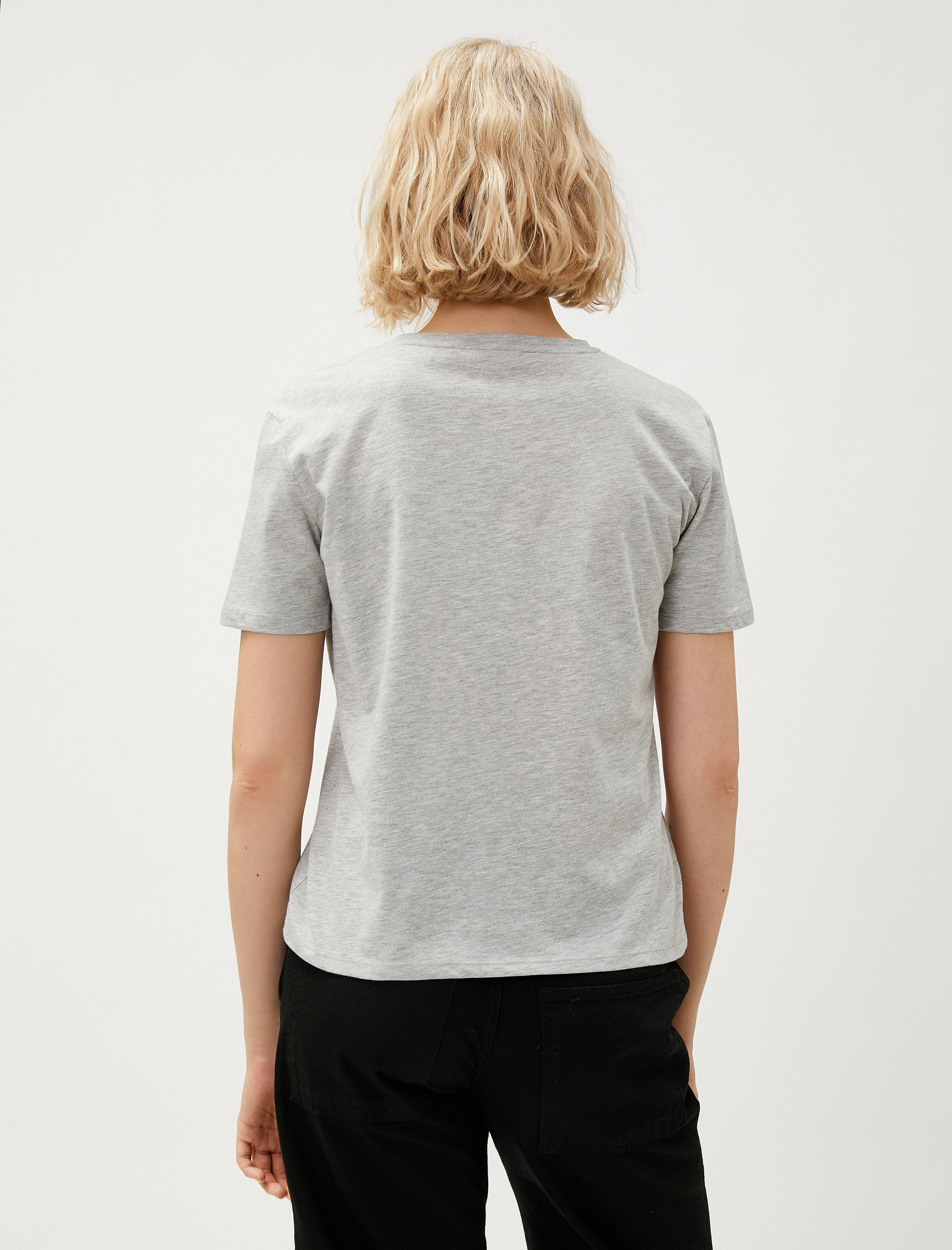   Kısa Kollu Tişört Parlak Yazı Baskılı V Yaka