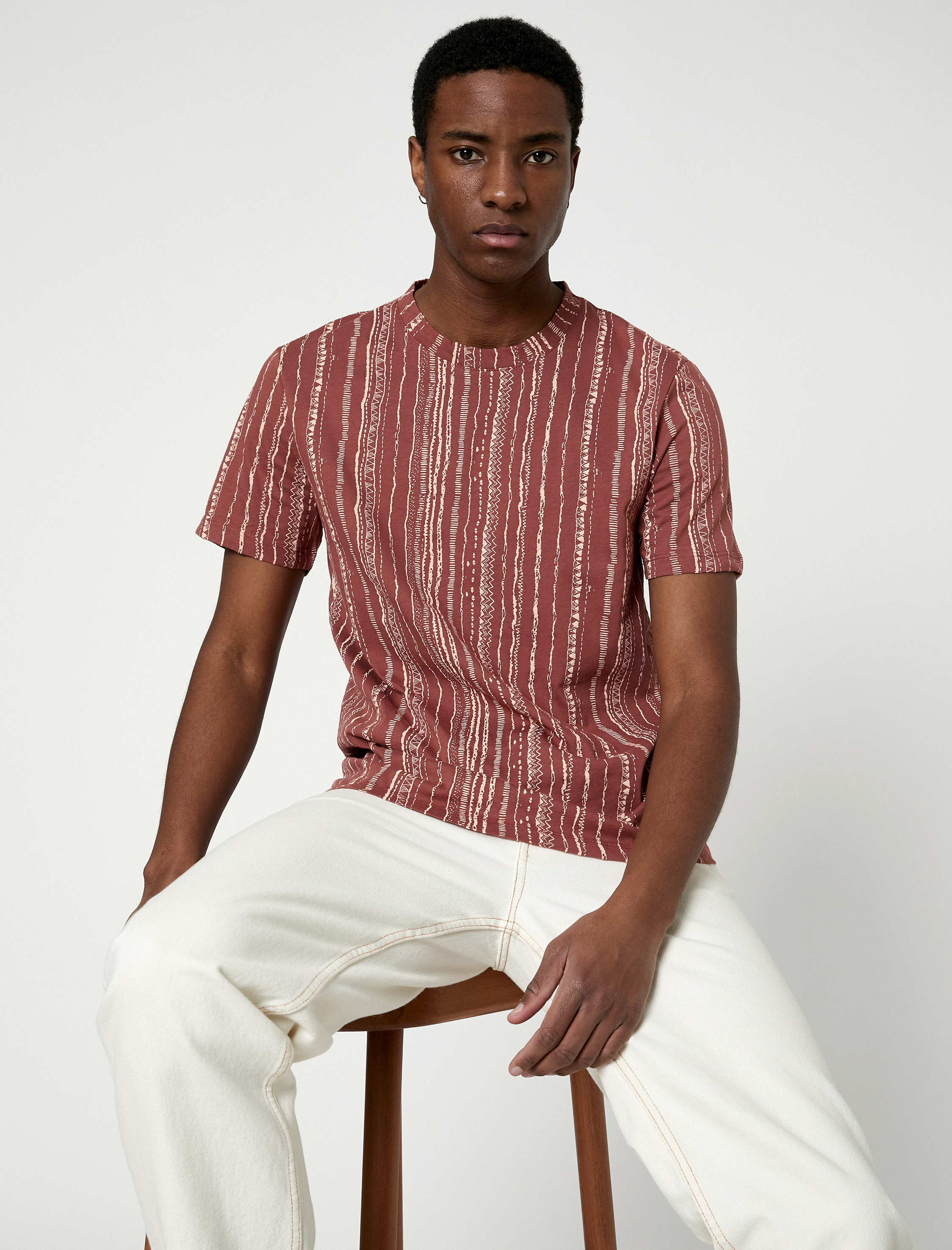   Etnik Baskılı Tişört Bisiklet Yaka Dar Kesim Pamuklu