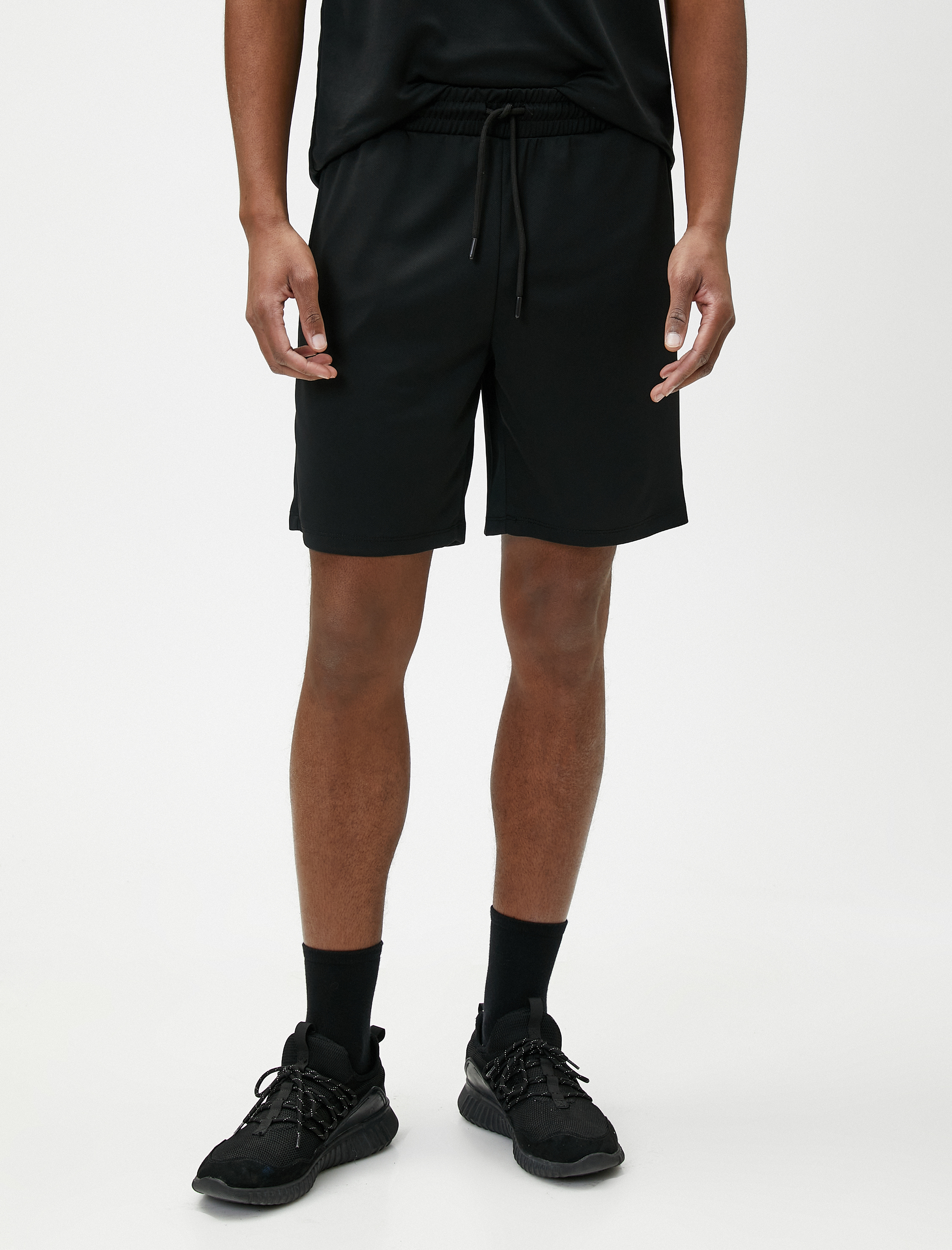   Beli Bağcıklı Spor Şort Cep Detaylı