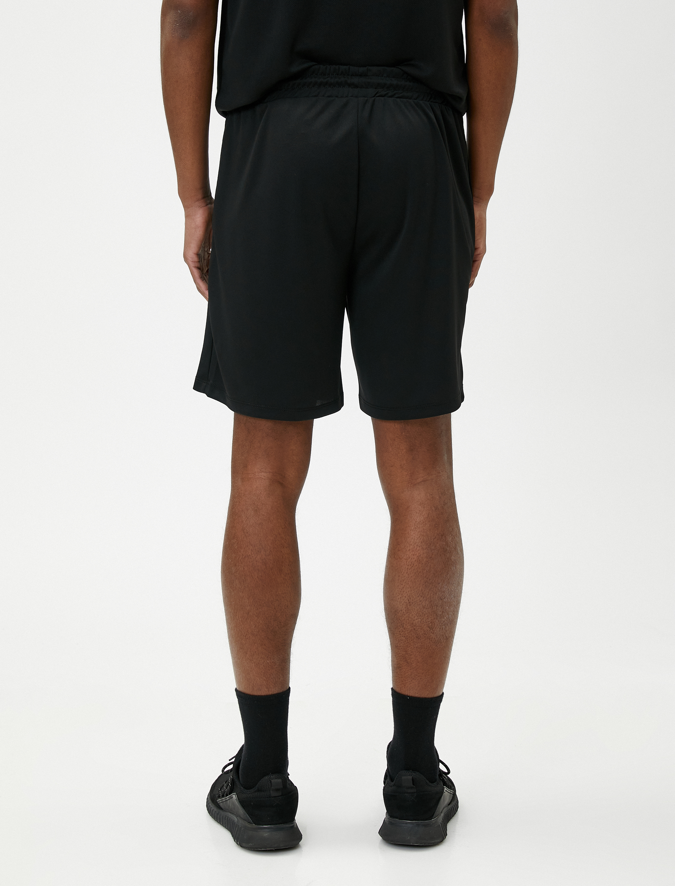   Beli Bağcıklı Spor Şort Cep Detaylı