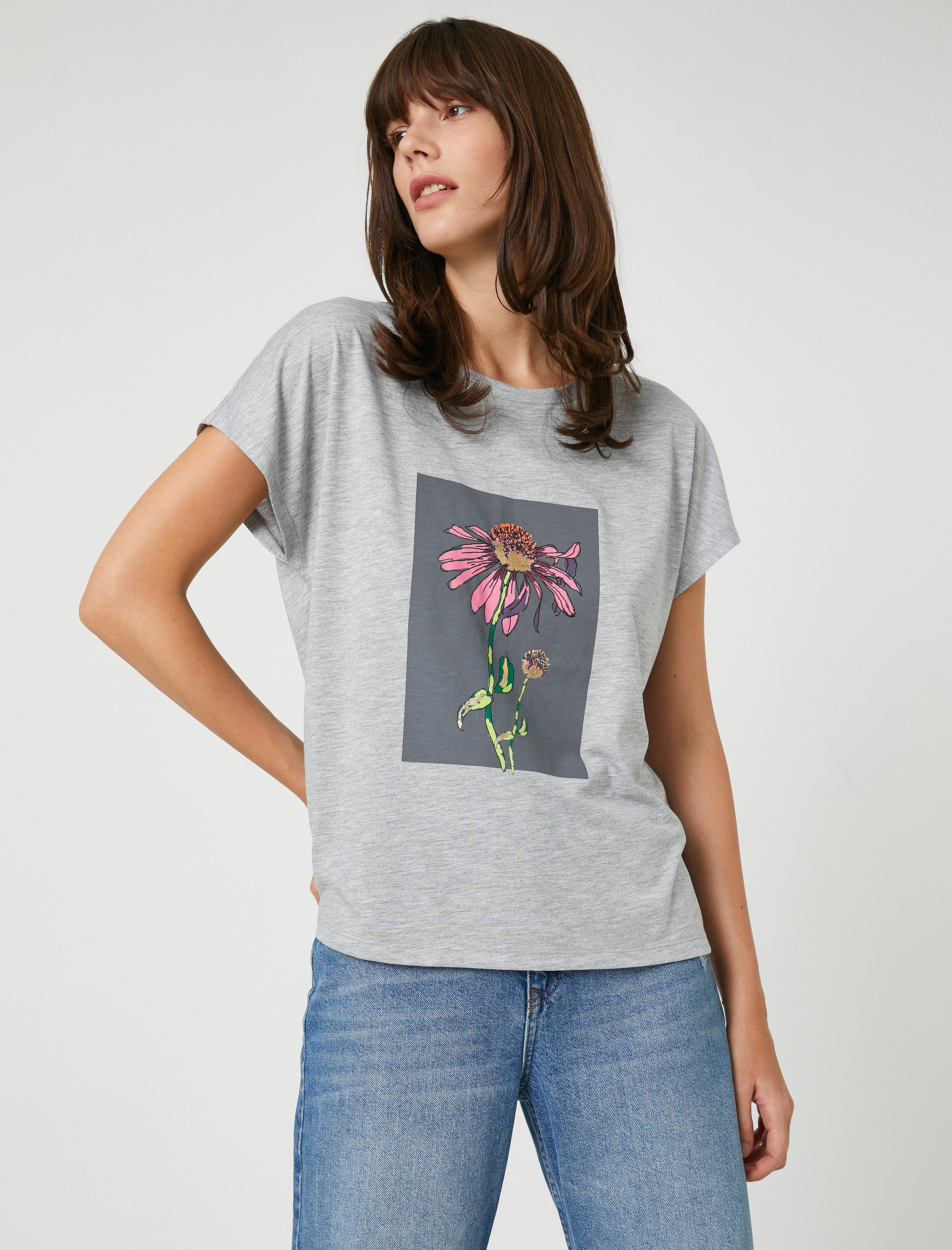   Çiçek Baskılı Tişört Kısa Kollu