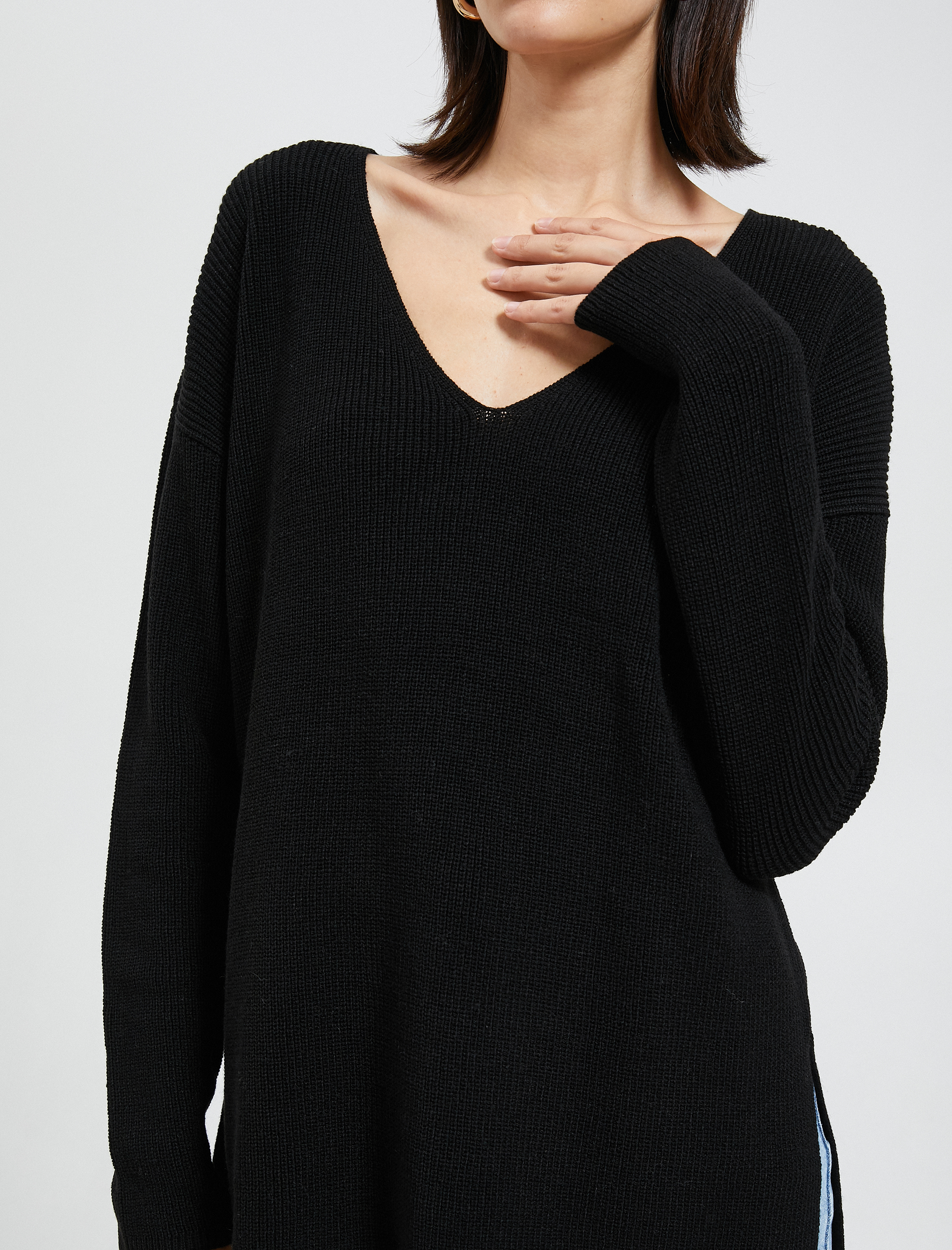   V Yaka Süveter Oversize Uzun Kollu Kaşmir Dokulu