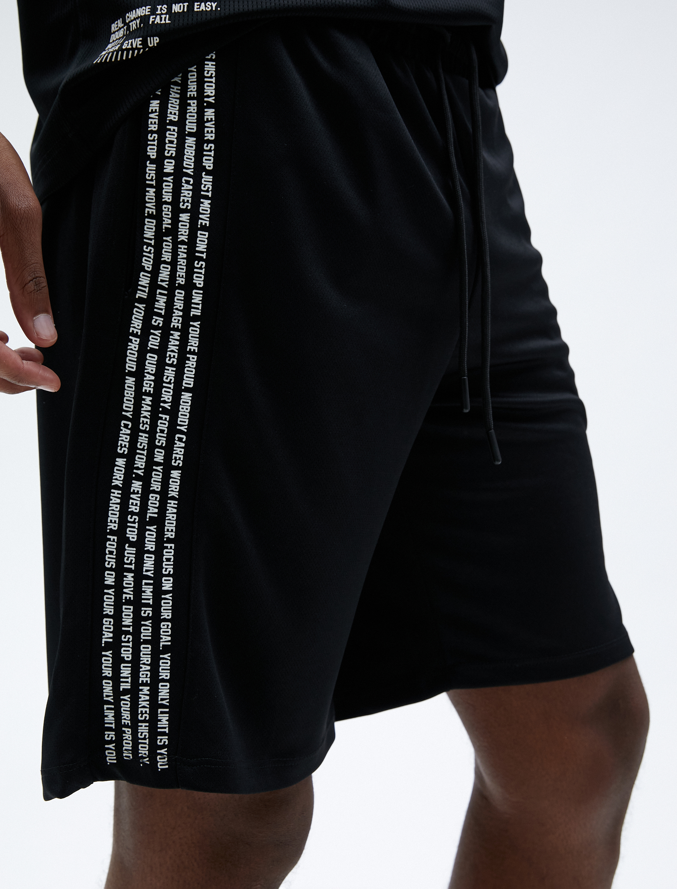   Spor Şort Beli Bağcıklı Cepli Slogan Baskılı