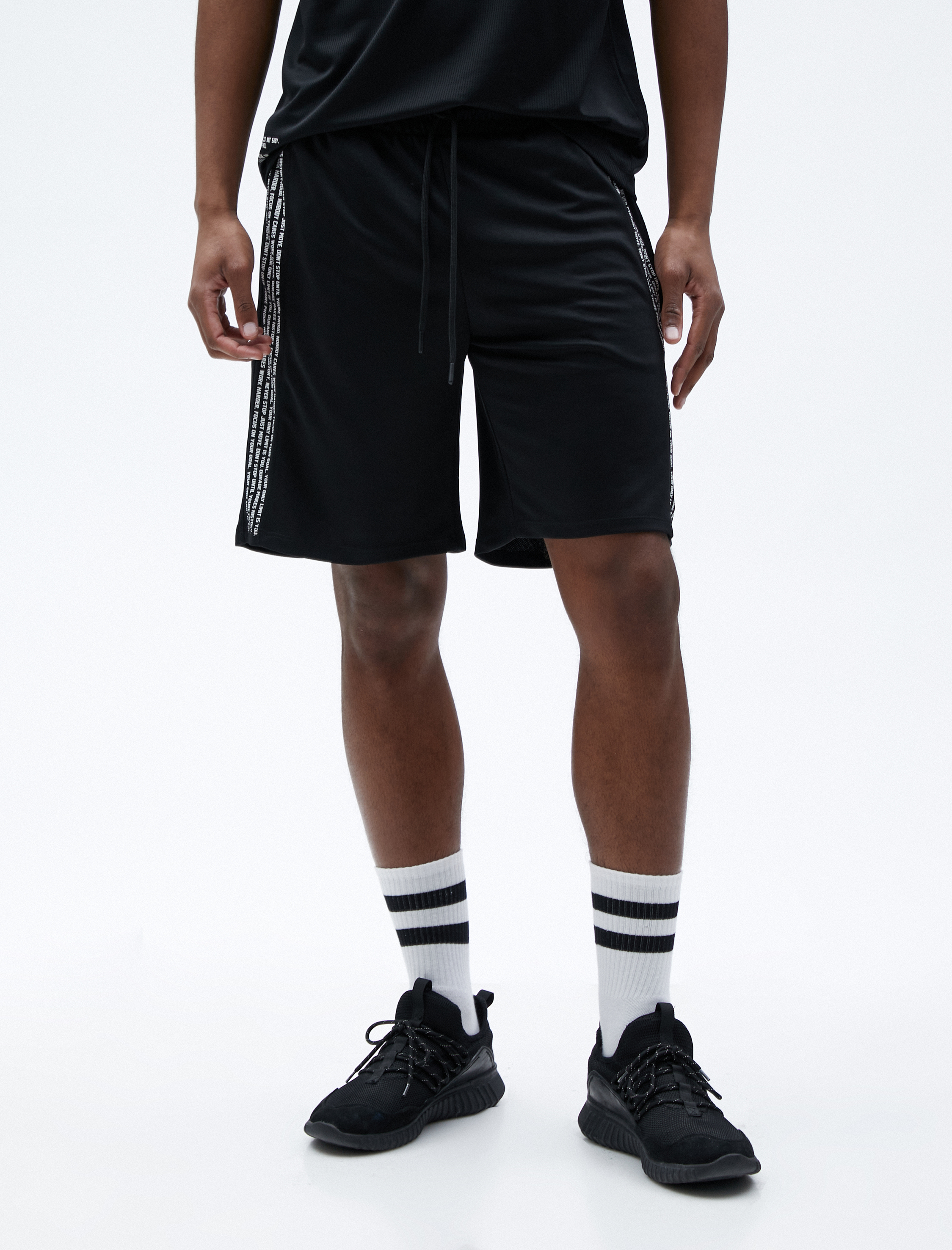   Spor Şort Beli Bağcıklı Cepli Slogan Baskılı