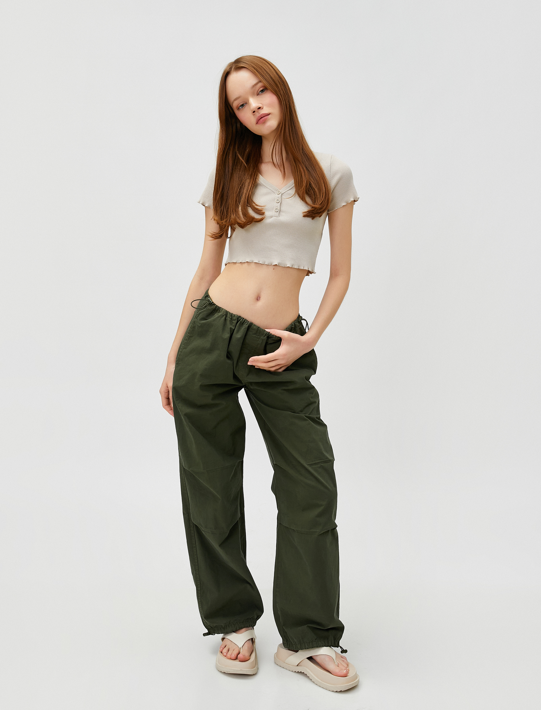   Crop Tişört Kısa Kollu Pamuklu Düğmeli V Yaka