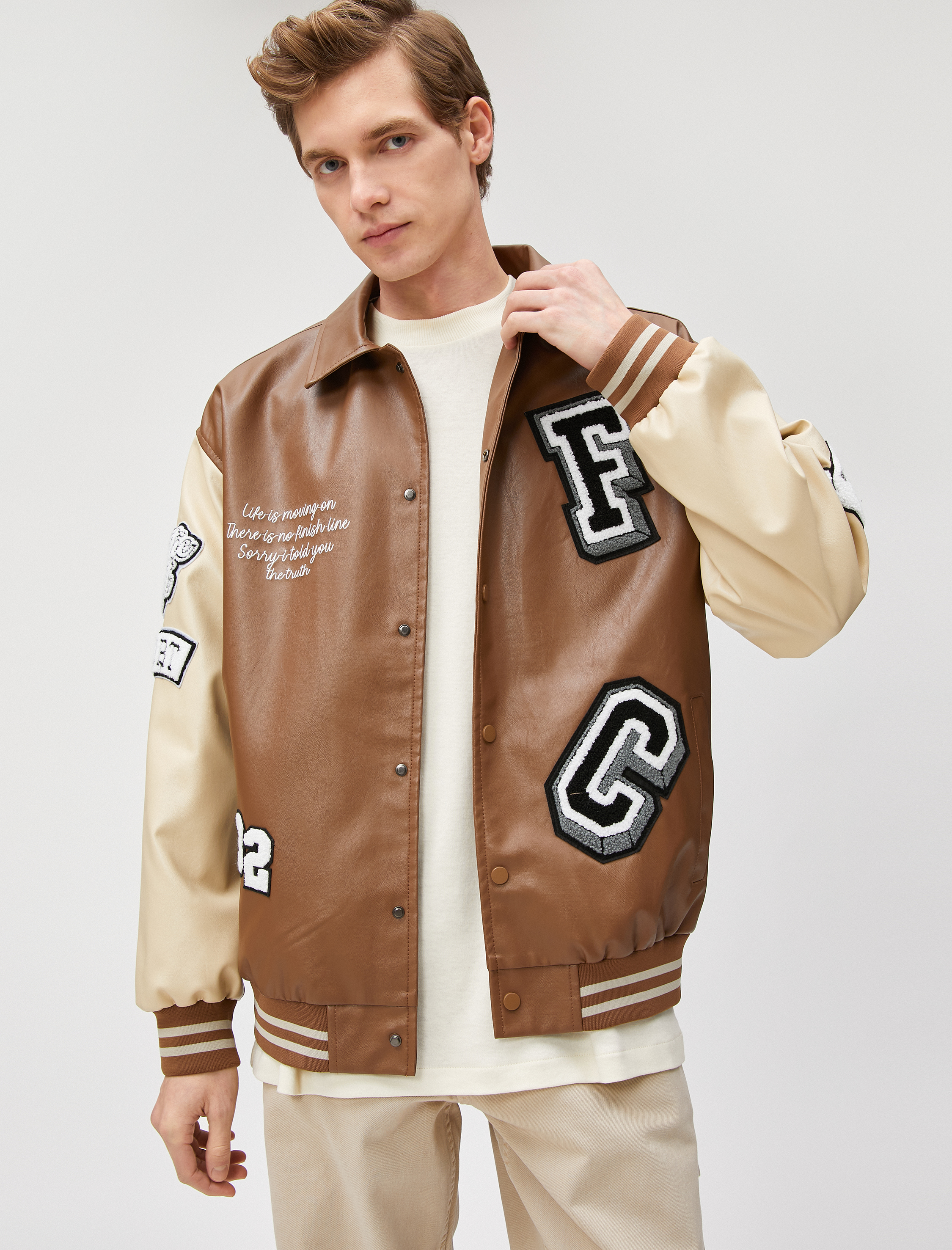   Kolej Ceket Deri Görünümlü İşlemeli Çıtçıt Düğmeli Klasik Yaka