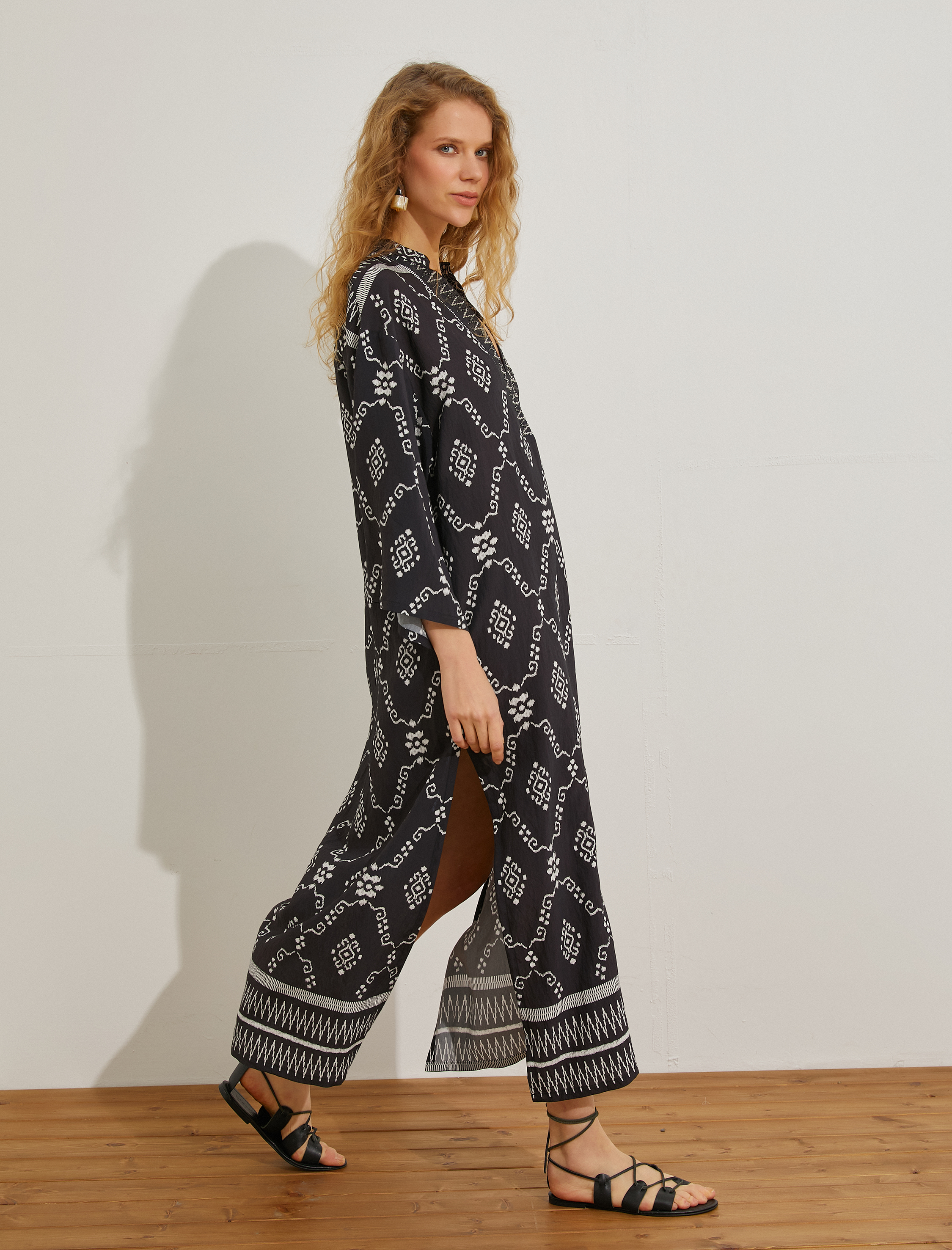   Bohem Uzun Elbise Viskon Etnik Desenli V Yaka Yırtmaçlı