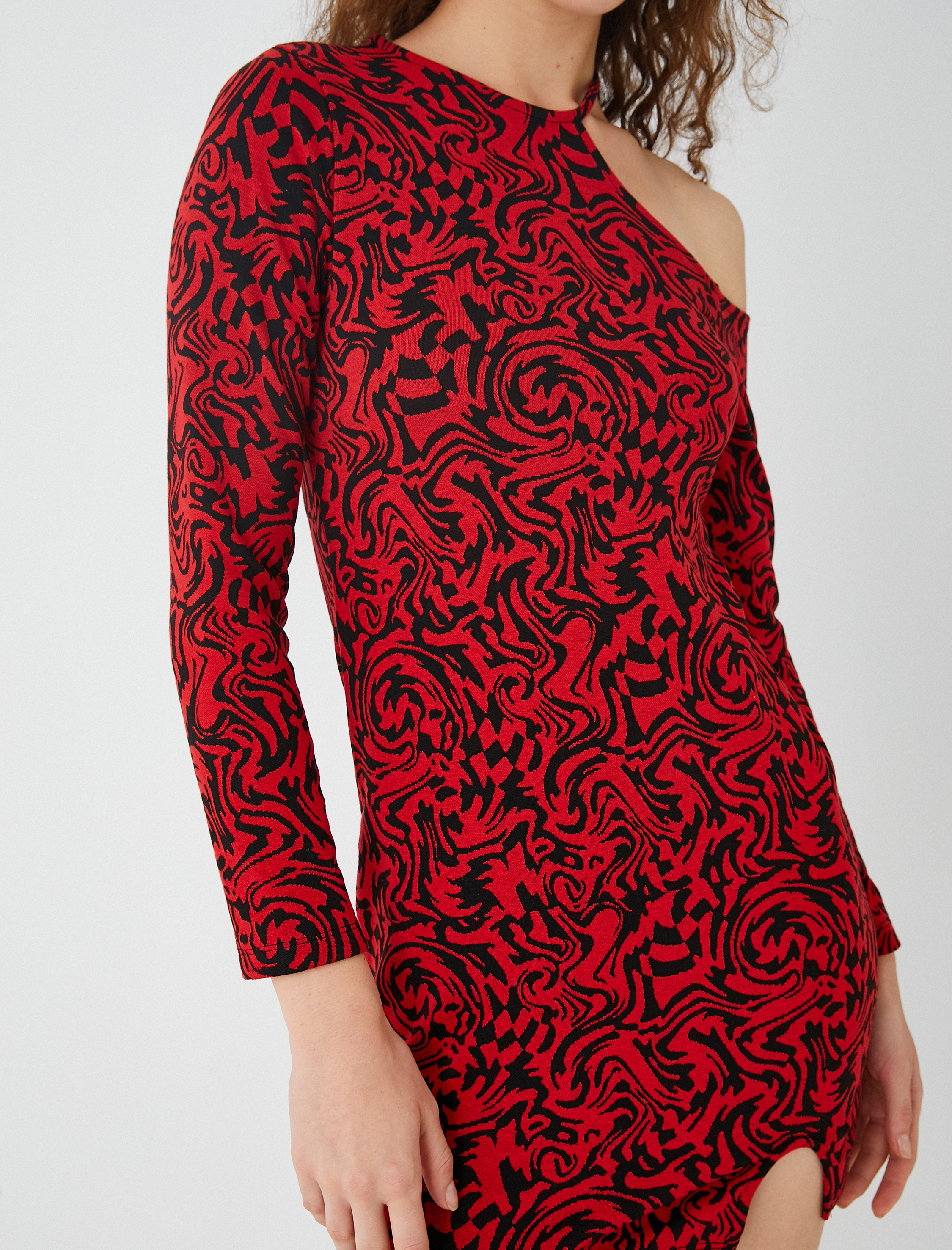   Pencere Detaylı Mini Elbise Halter Yaka