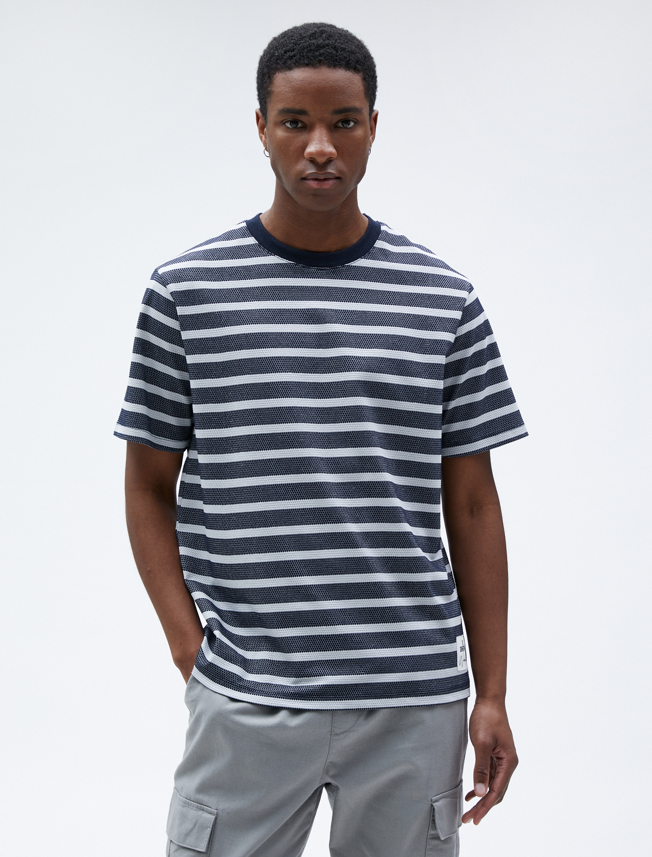   Bisiklet Yaka Tişört Dokulu Kısa Kollu