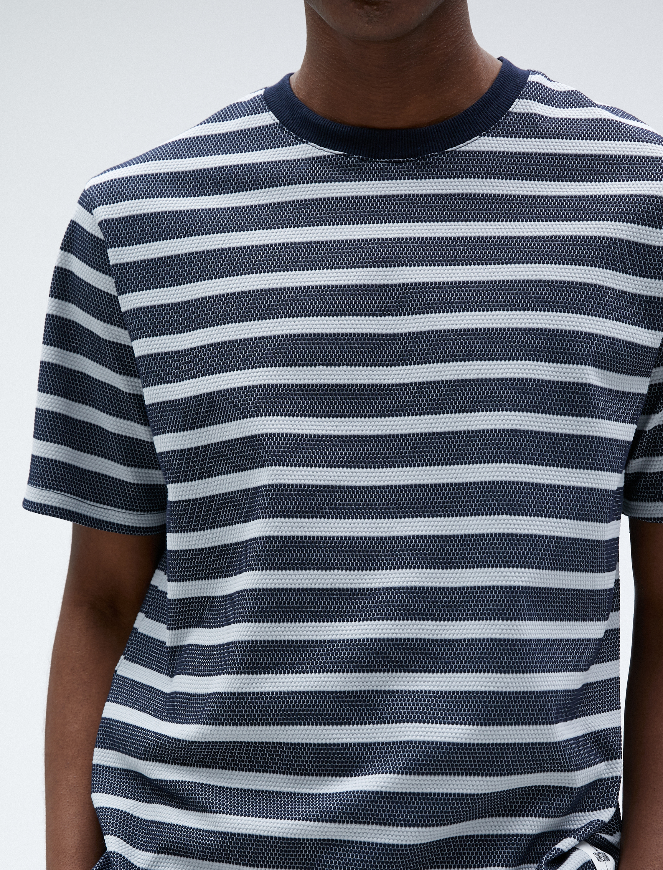   Bisiklet Yaka Tişört Dokulu Kısa Kollu