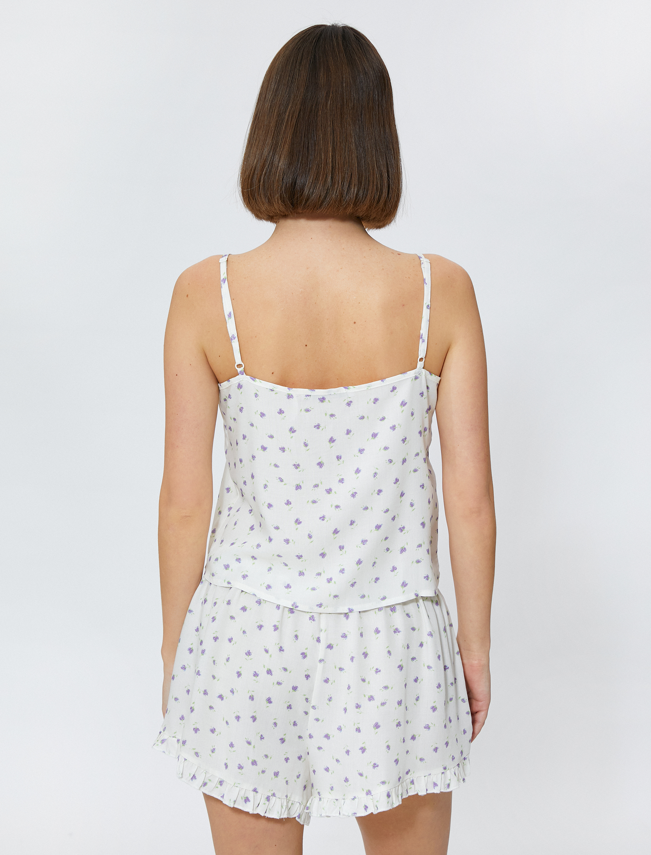   Askılı Pijama Üstü Çiçekli V Yaka