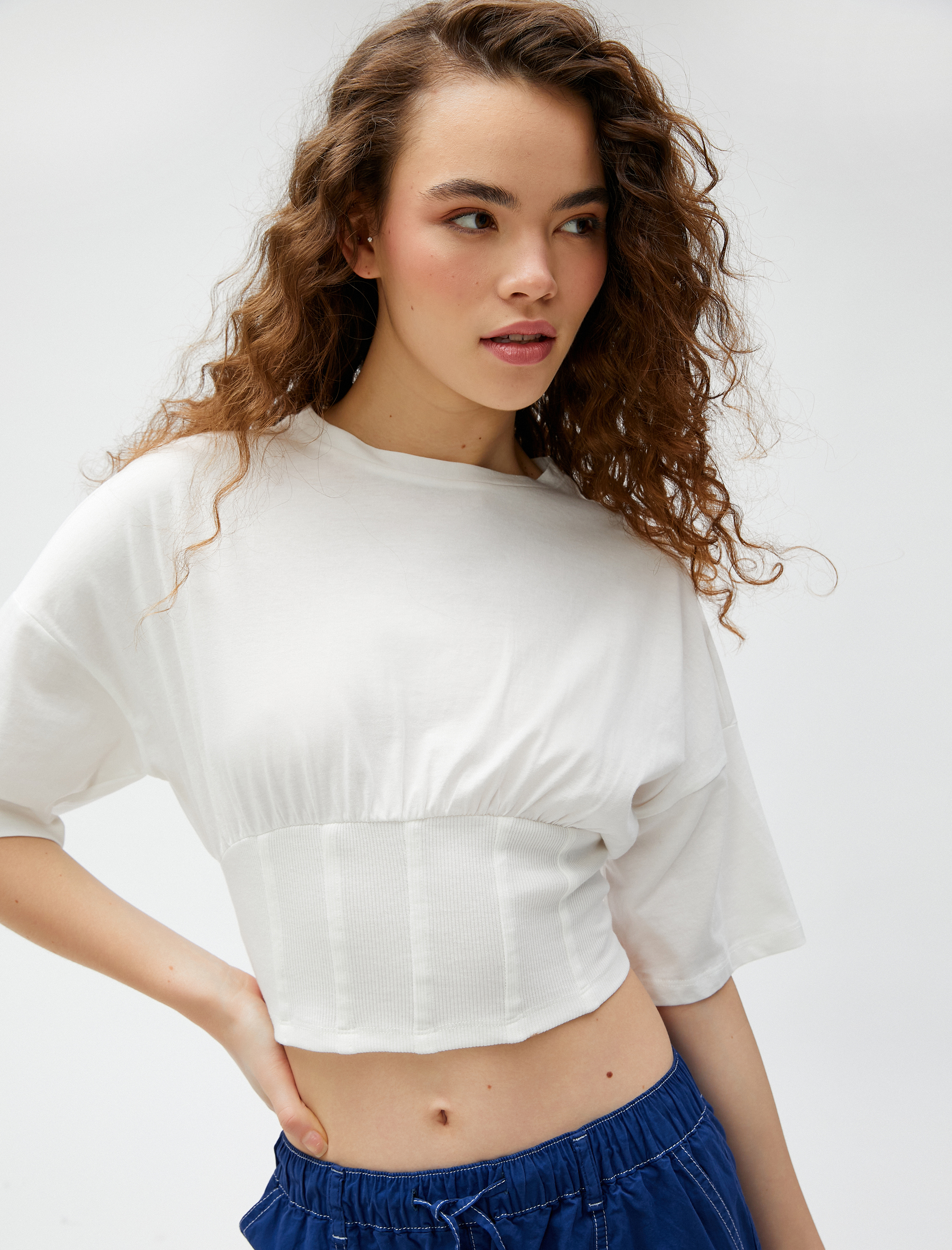   Crop Tişört Beli Korseli Kısa Kollu Bisiklet Yaka Pamuklu