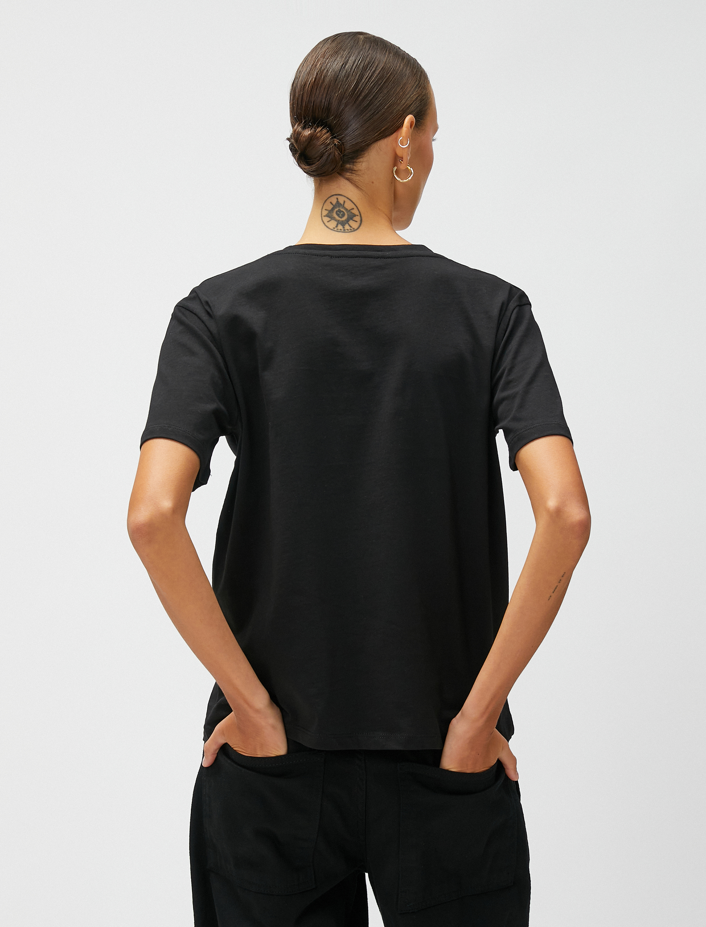   Tişört V Yaka Baskılı Pamuklu