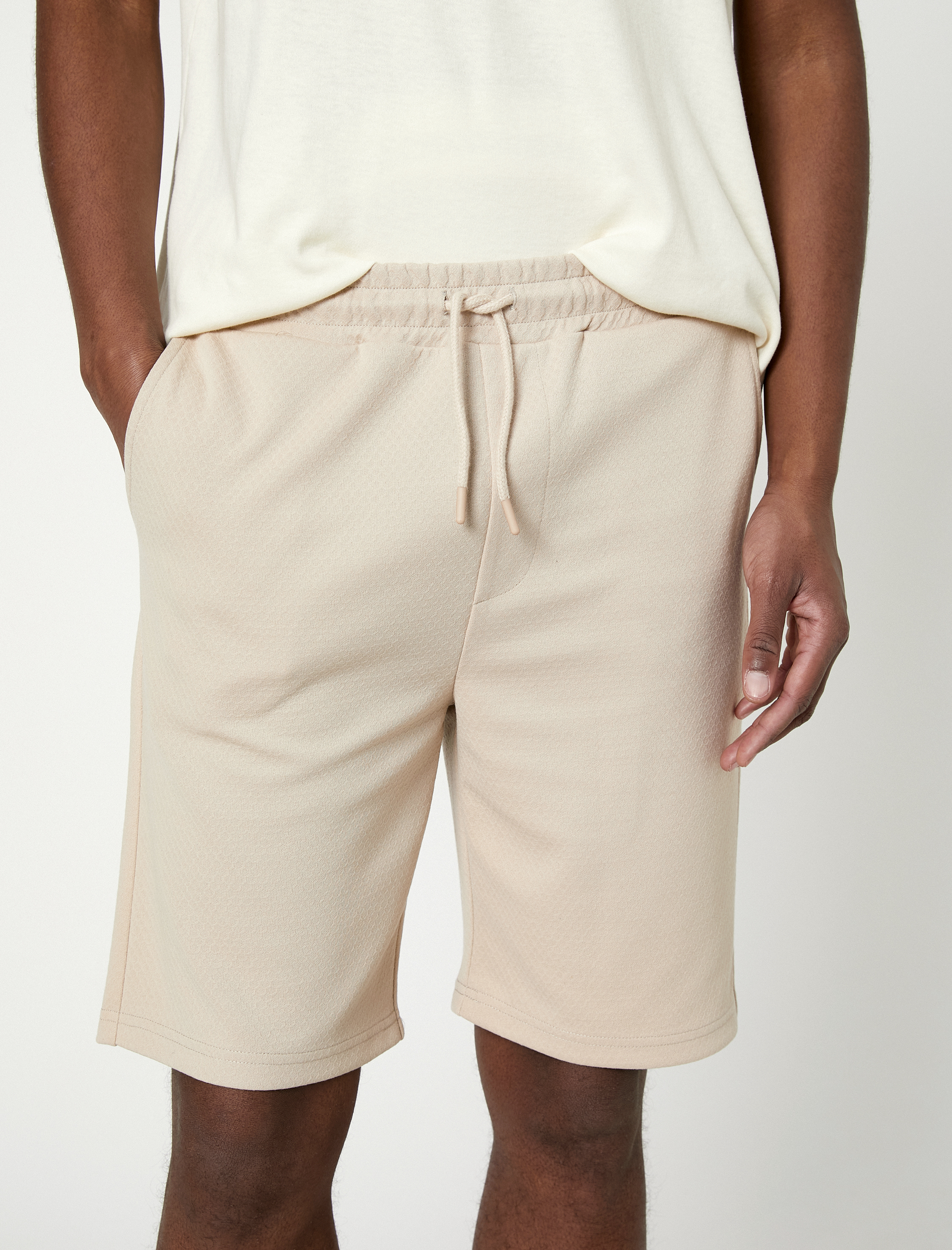   Beli Bağcıklı Bermuda Şort Cep Detaylı