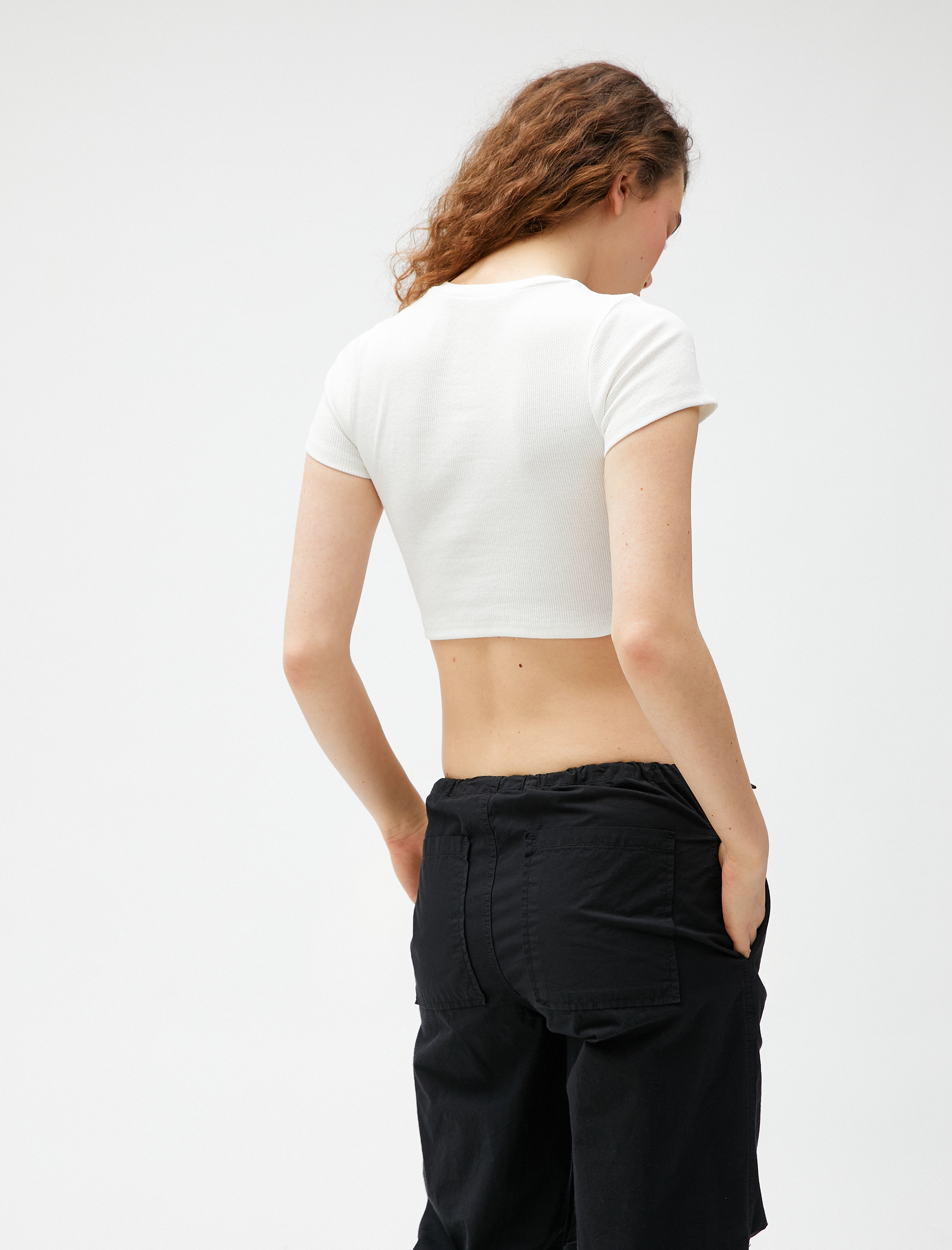   Crop Tişört Nakışlı Bisiklet Yaka Kısa Kollu Fitilli