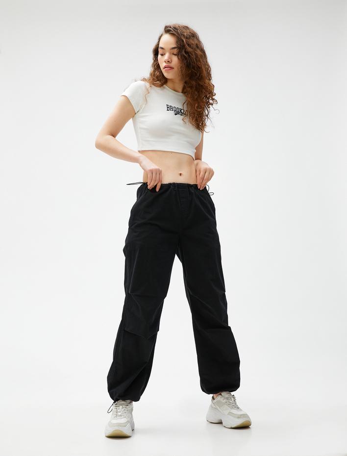  Crop Tişört Nakışlı Bisiklet Yaka Kısa Kollu Fitilli