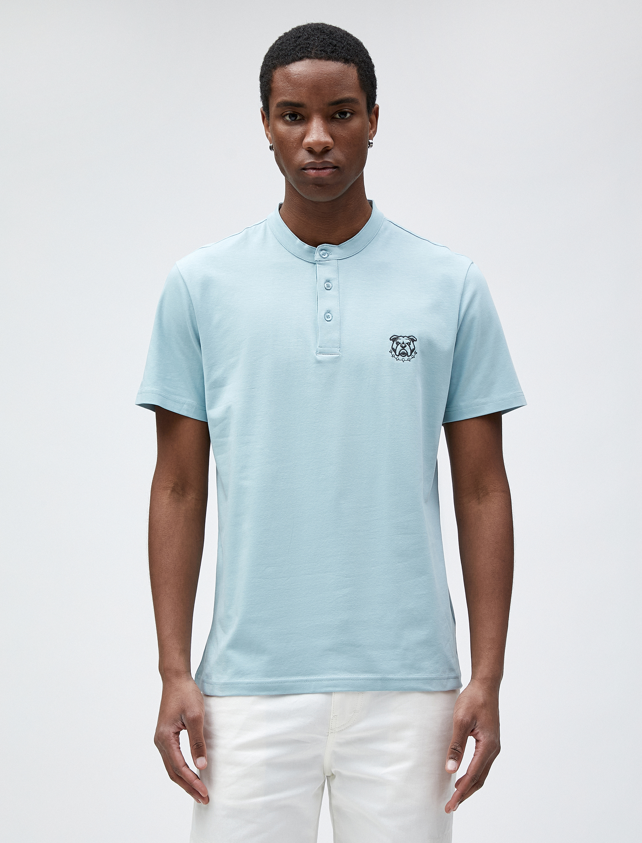   Hakim Yaka Tişört Düğmeli Köpek İşlemeli Dar Kesim Pamuklu