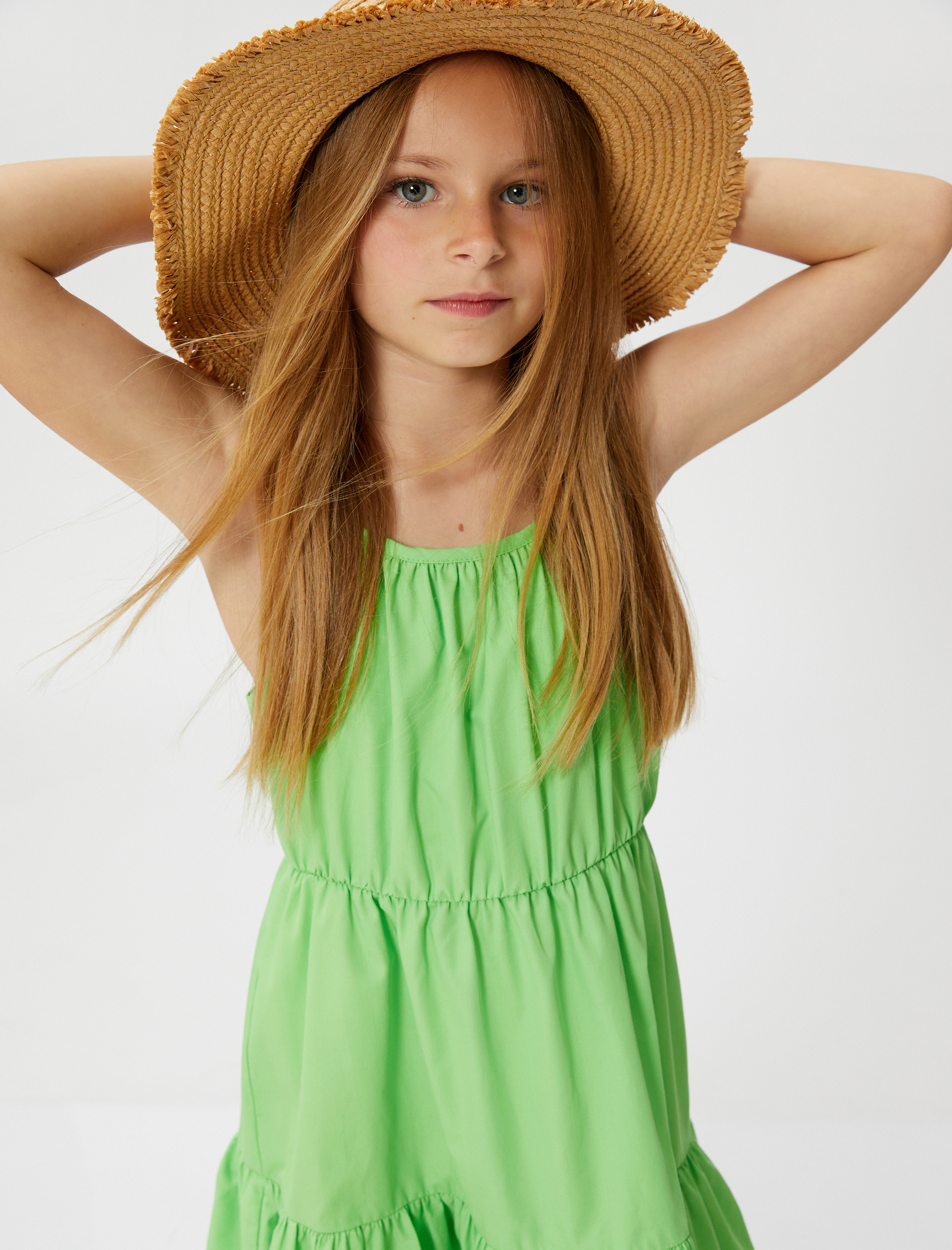  Kız Çocuk Elbise Maksi Boy İnce Askılı Halter Yaka Katlı Pamuklu