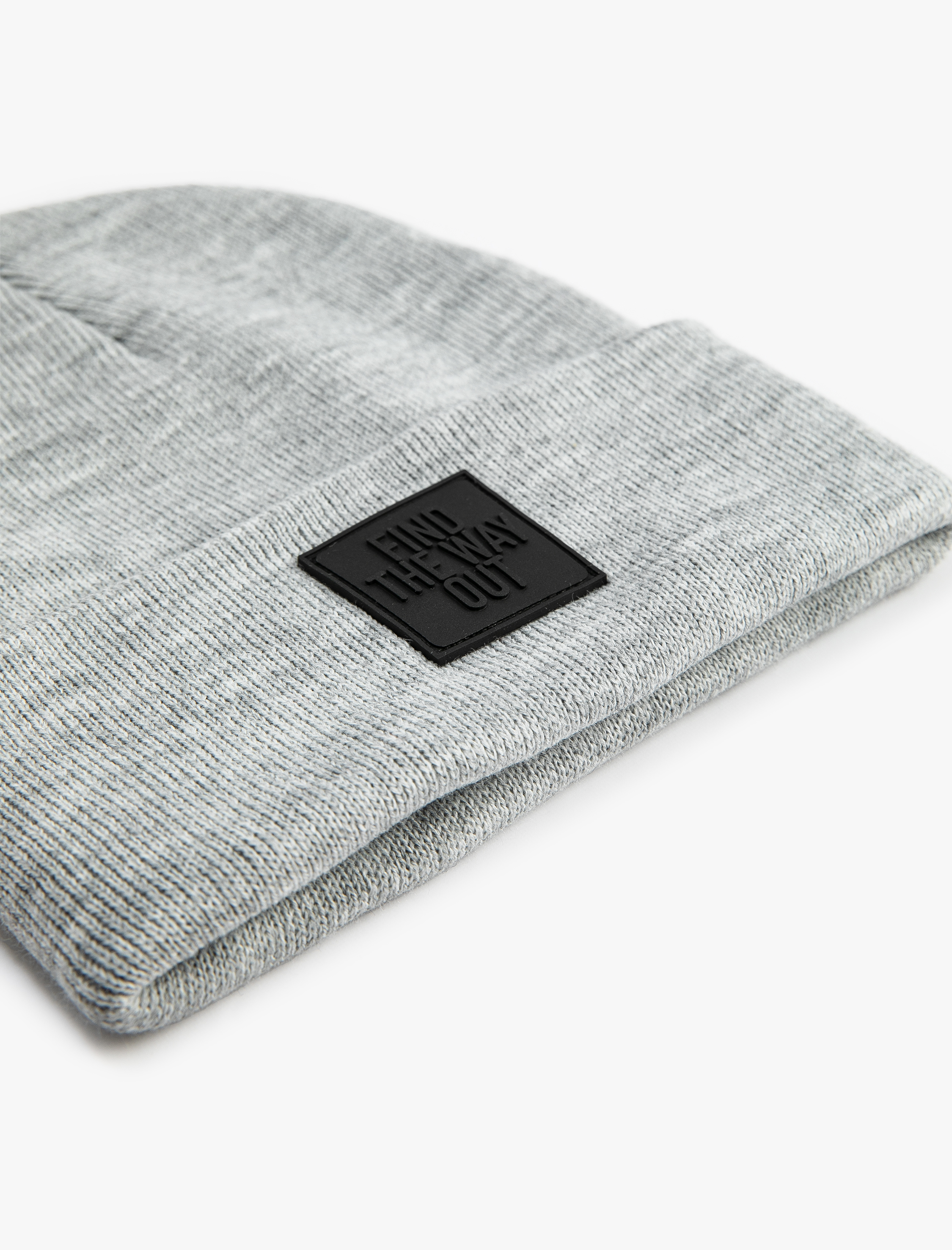  Erkek Basic Bere Slogan Etiket Baskılı Katlama Detaylı