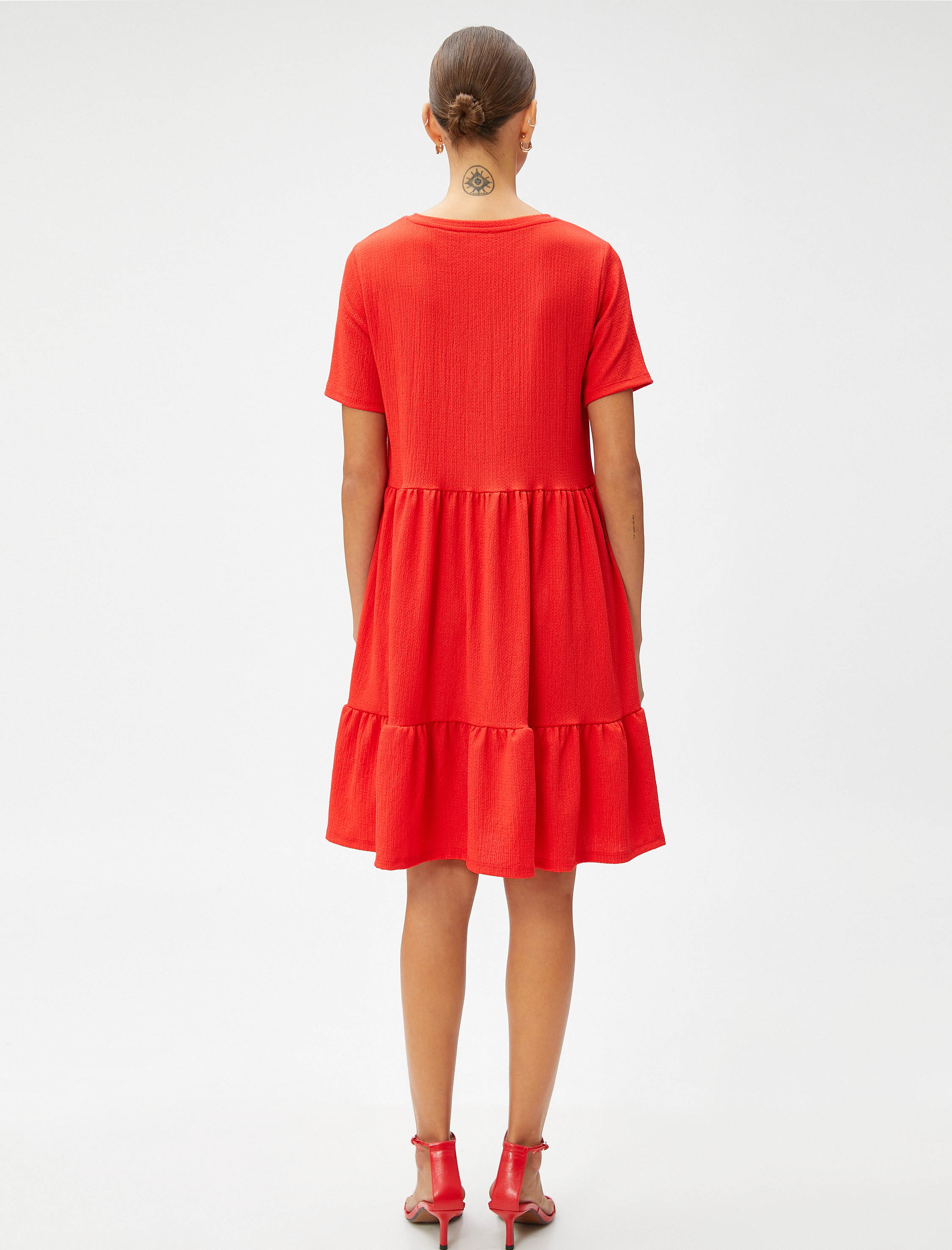   Kısa Elbise Katlı Kısa Kollu Bisiklet Yaka