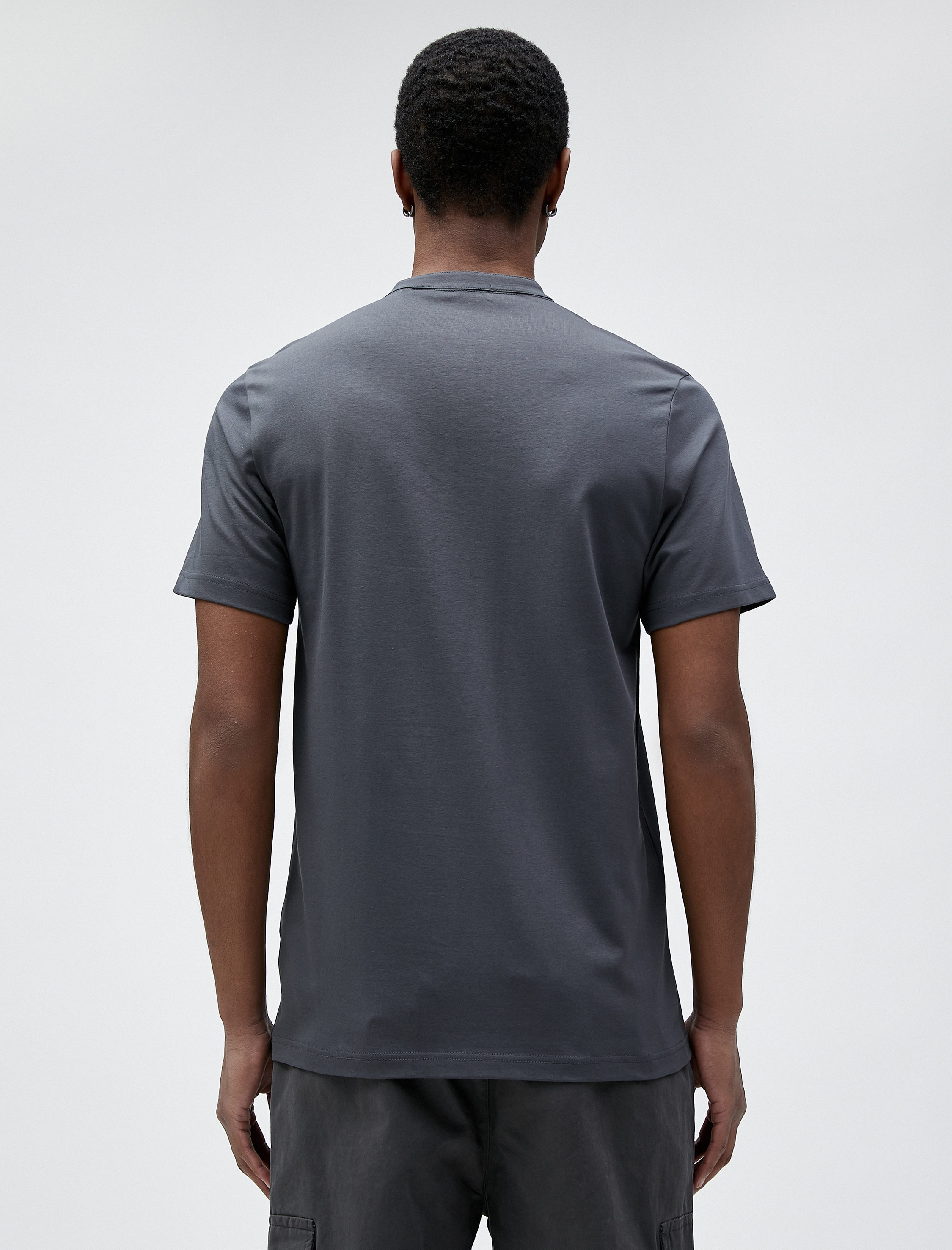   Hakim Yaka Tişört Düğmeli Dar Kesim Pamuklu