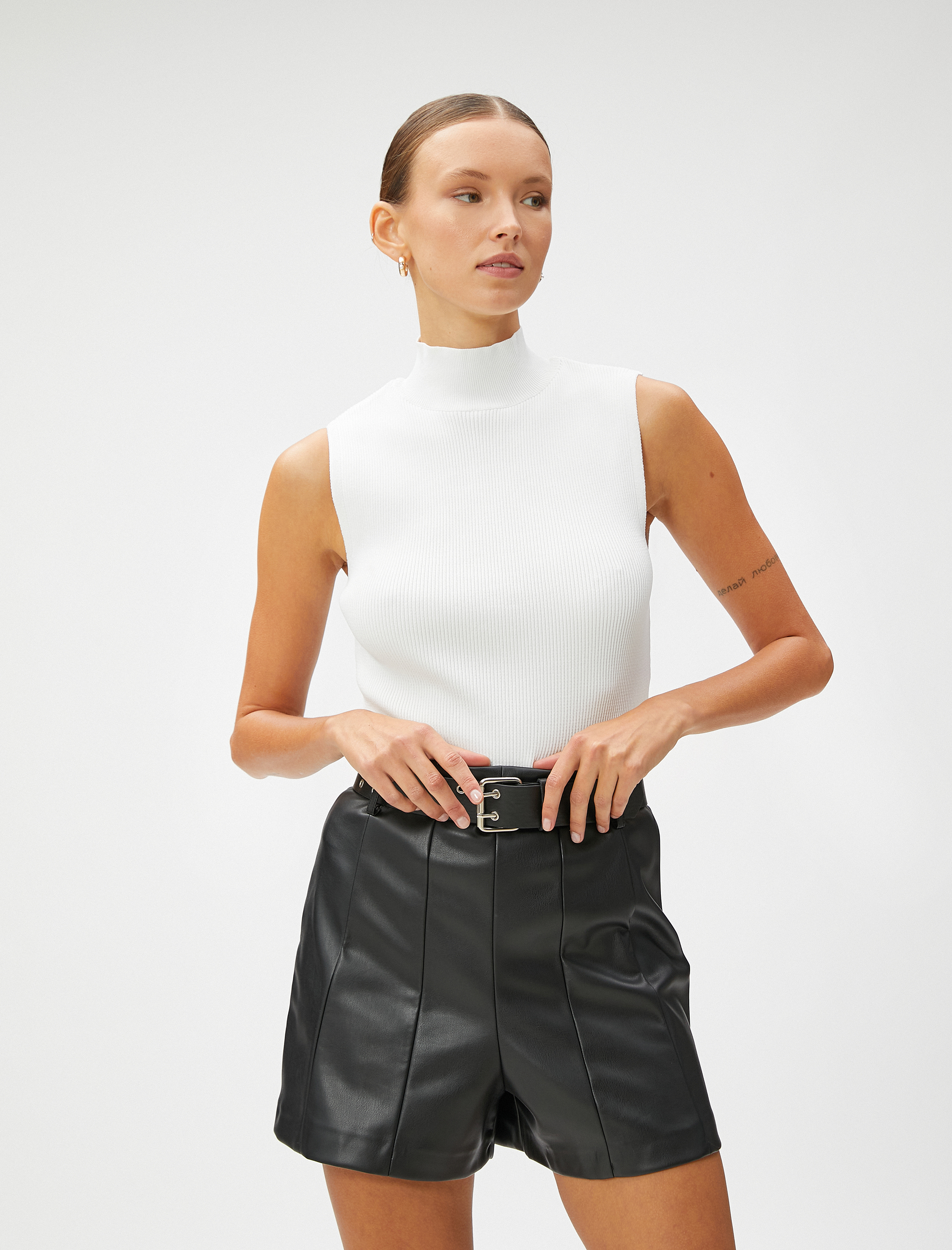   Boğazlı Atlet Kolsuz Ribanalı