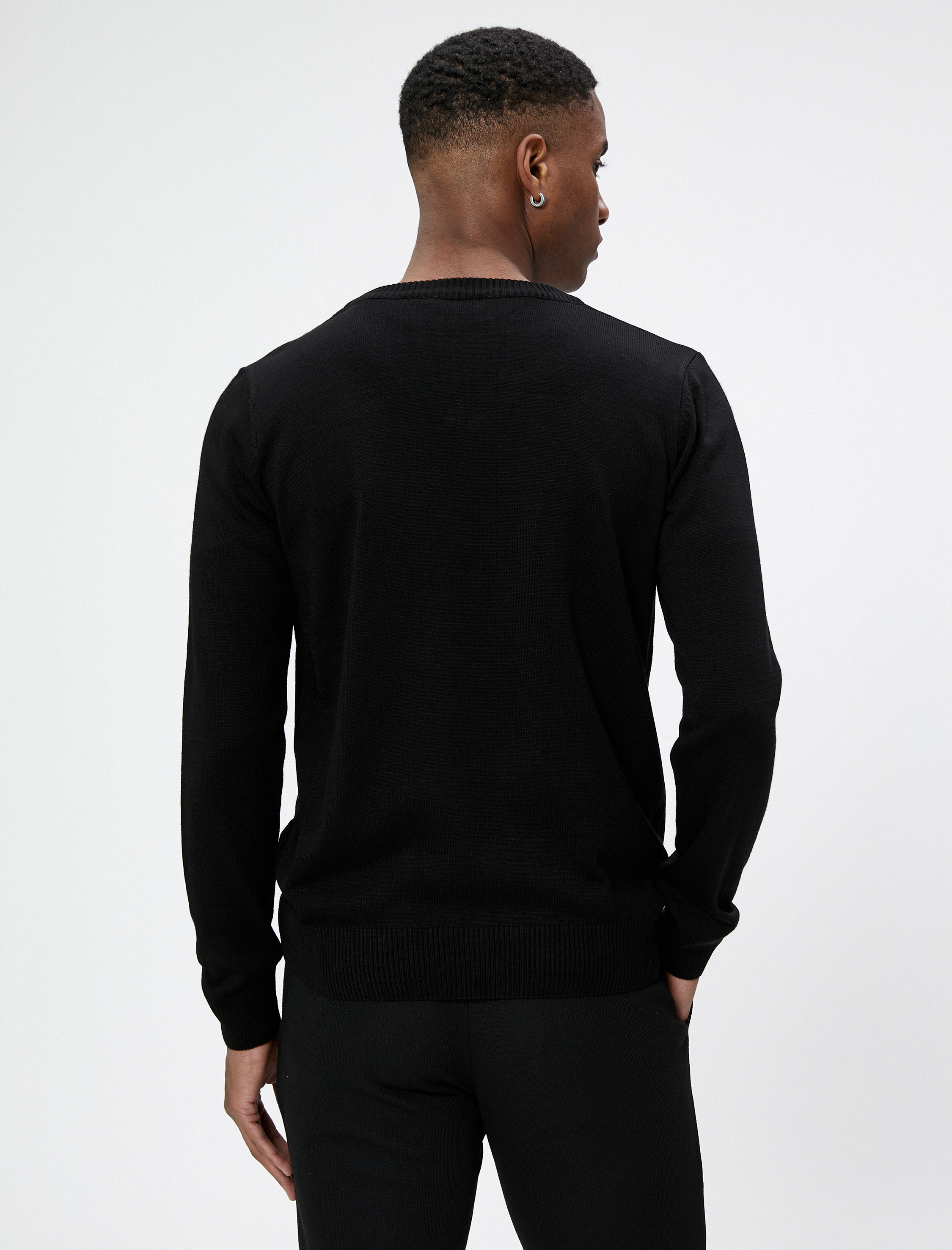 Basic Kazak V Yaka Triko Dar Kesim Uzun Kollu