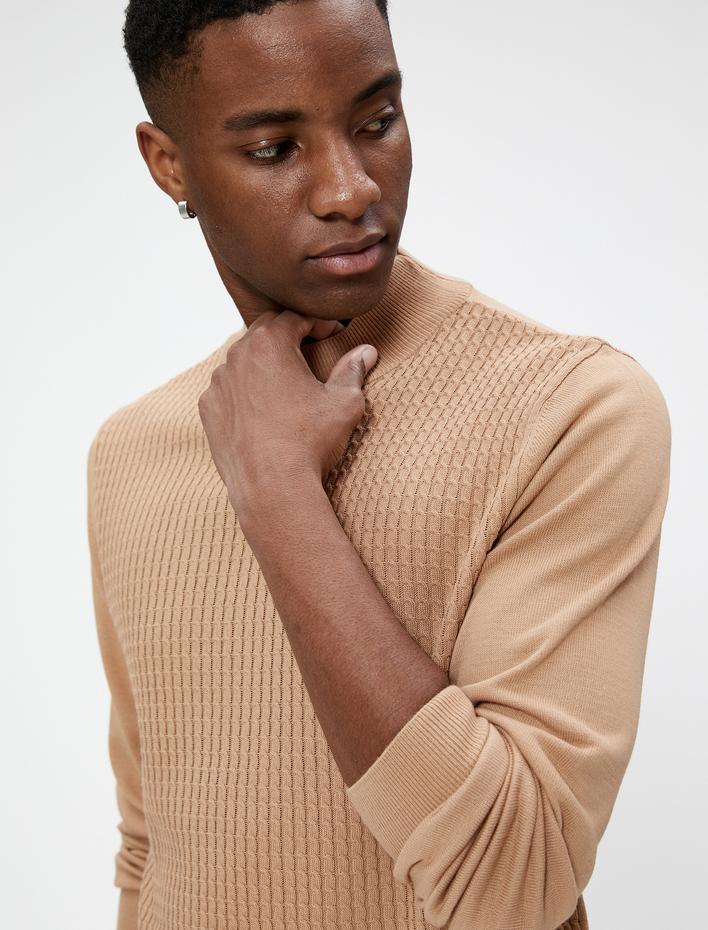  Yarım Balıkçı Yaka Kazak Triko Dokulu Dar Kesim Uzun Kollu