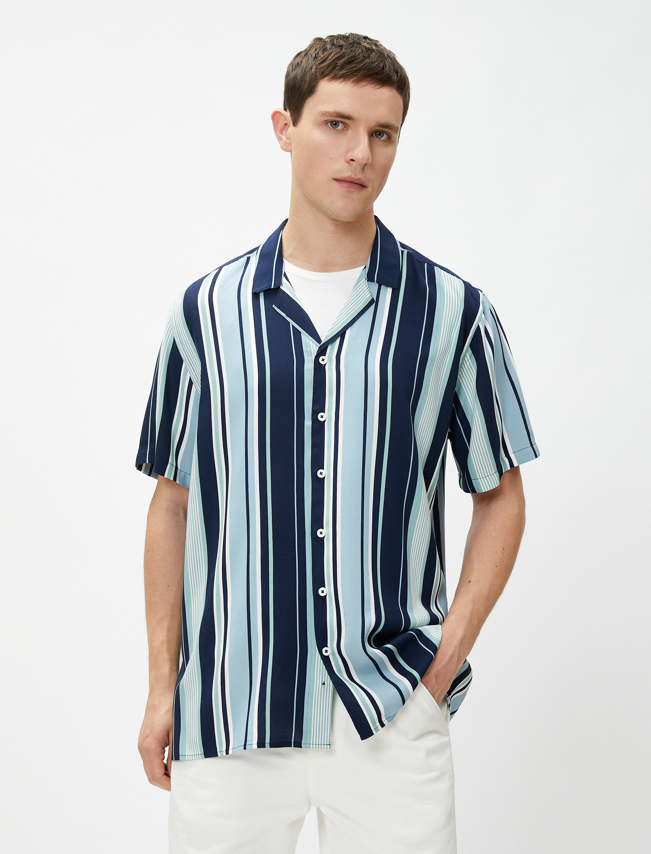   Yazlık Gömlek Kısa Kollu Apaş Yaka Baskılı Viskon