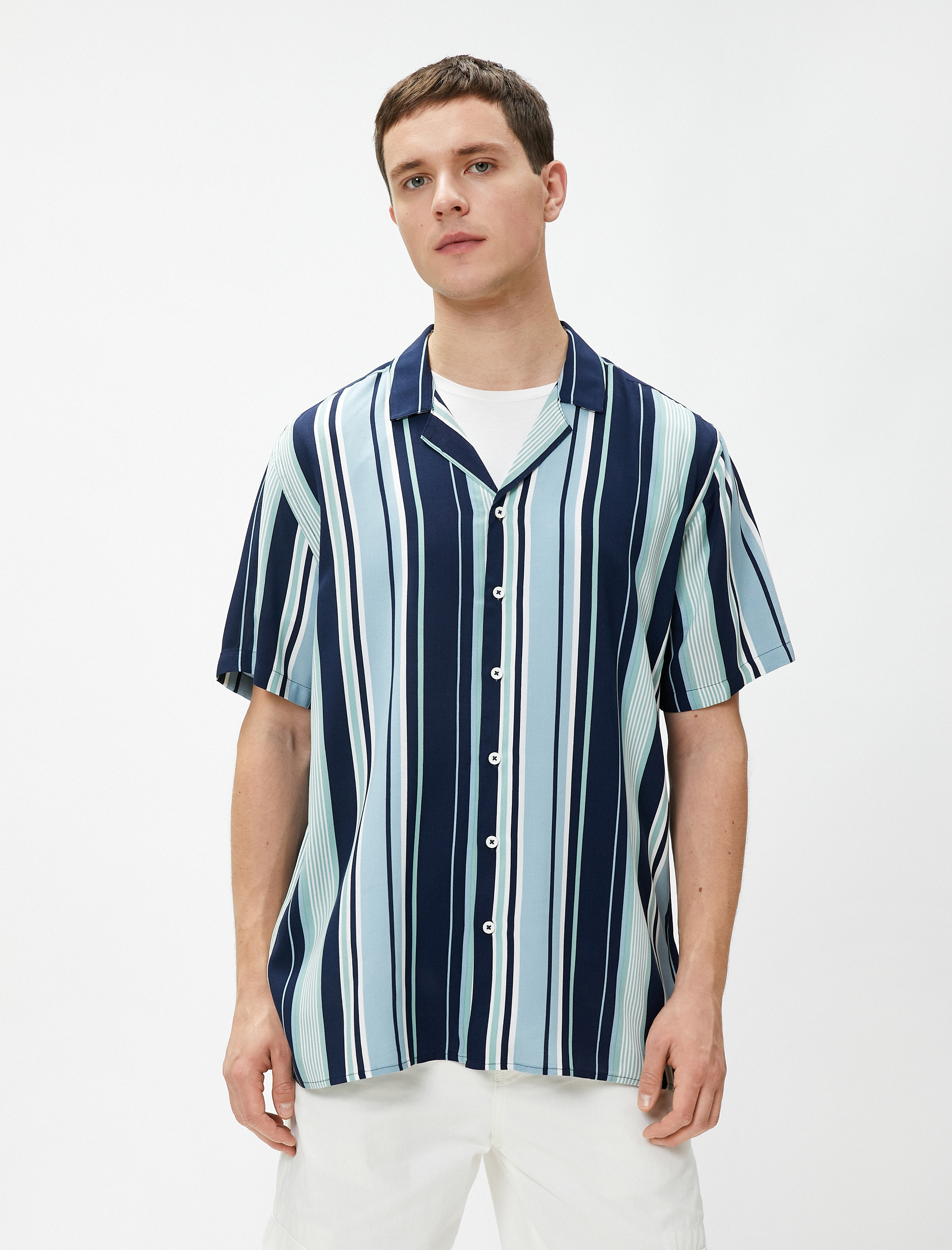   Yazlık Gömlek Kısa Kollu Apaş Yaka Baskılı Viskon