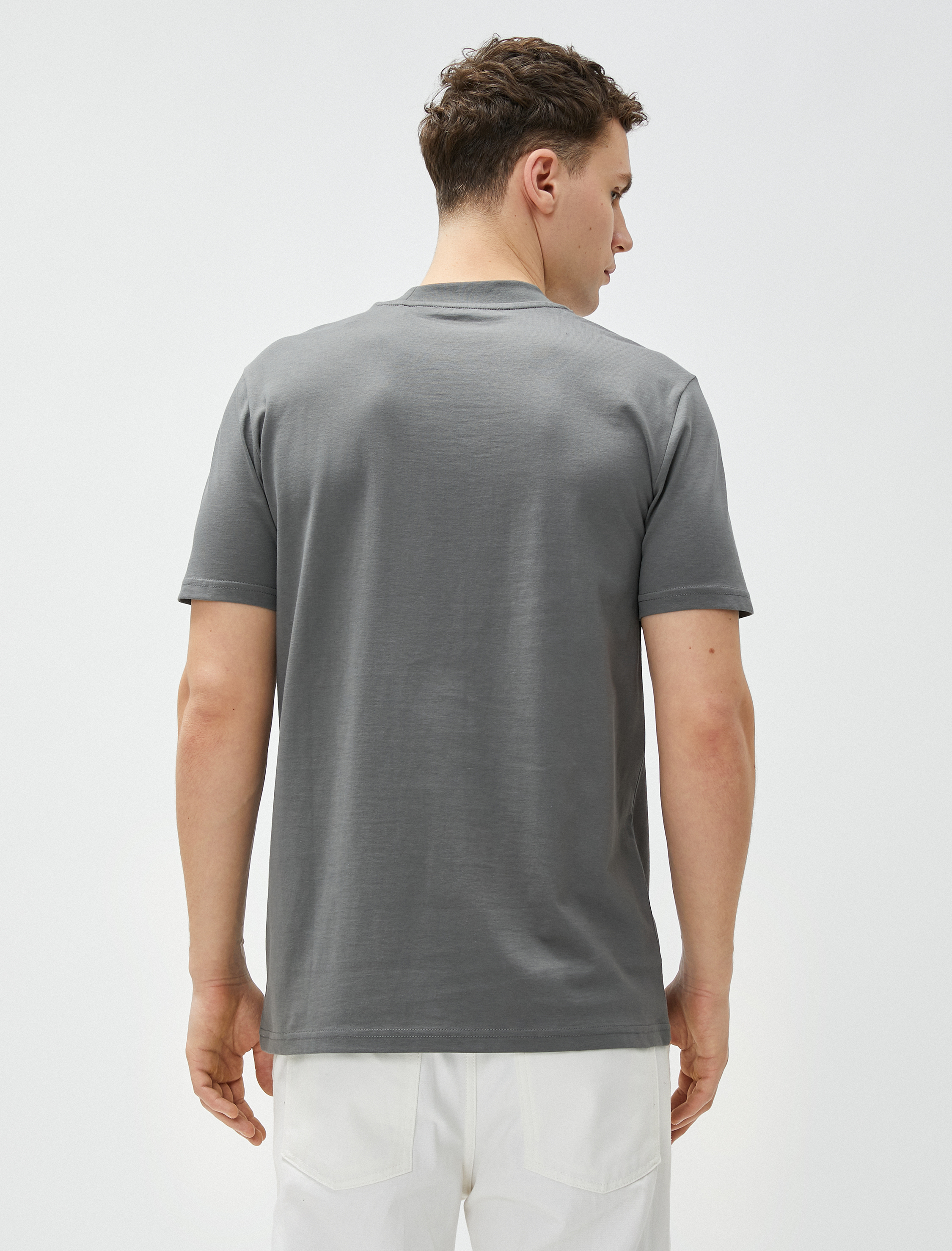   Basic Tişört Bisiklet Yaka Dar Kesim Kısa Kollu Pamuklu