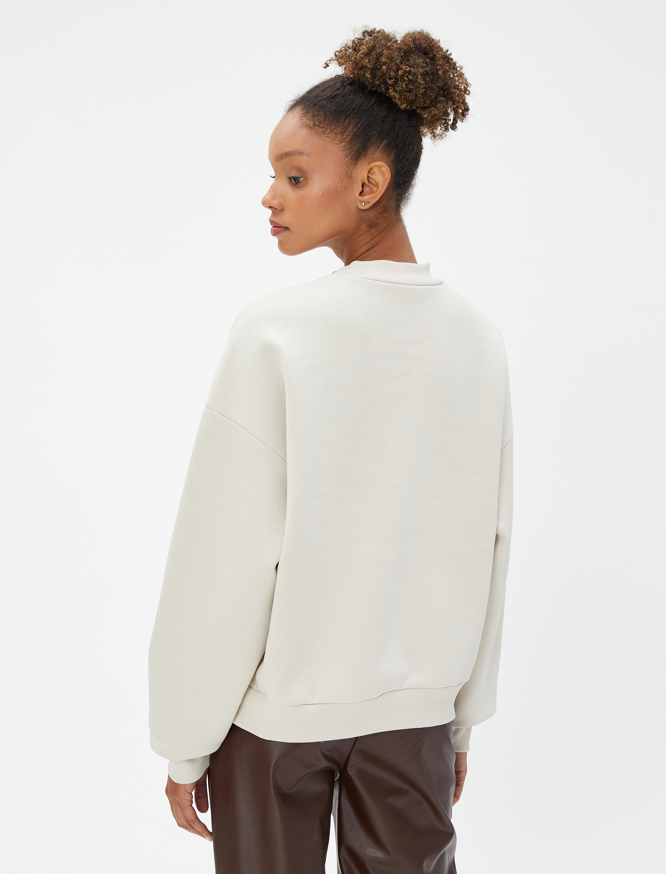   Şardonlu Bisiklet Yaka Sweatshirt Harf Baskılı Uzun Kollu Ribanalı