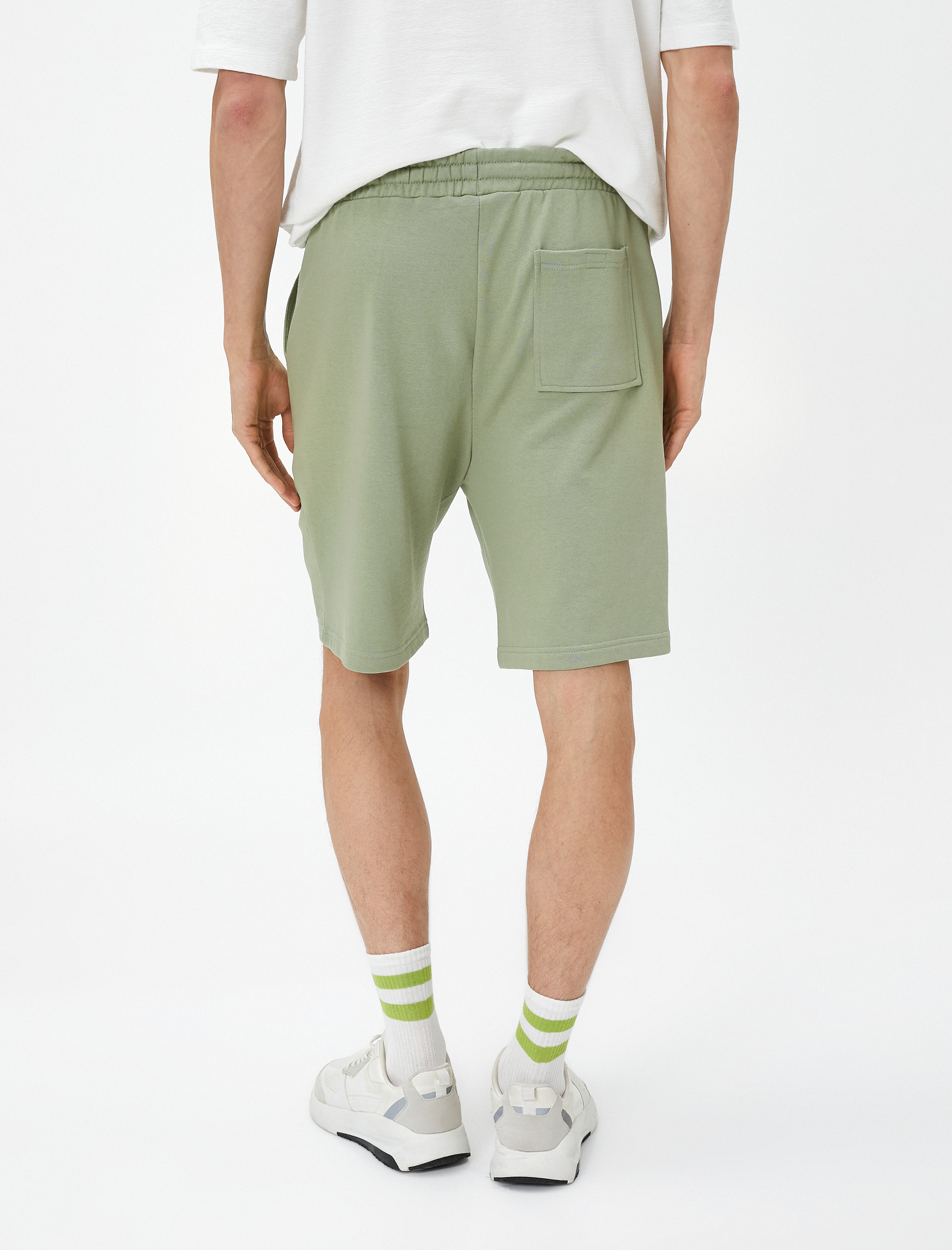   Beli Bağcıklı Şort Slogan Baskılı Cep Detaylı