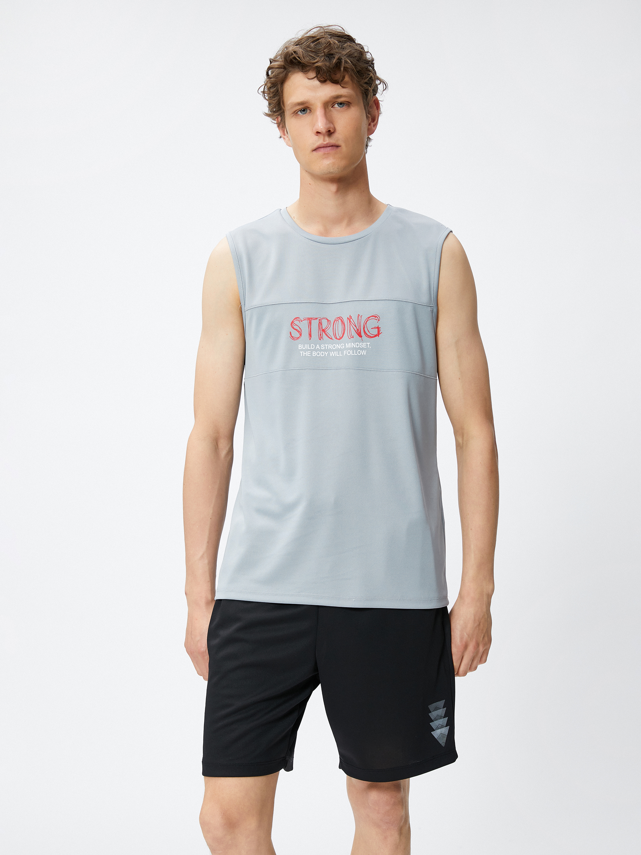   Sporcu Atleti Slogan Baskılı Dikiş Detaylı