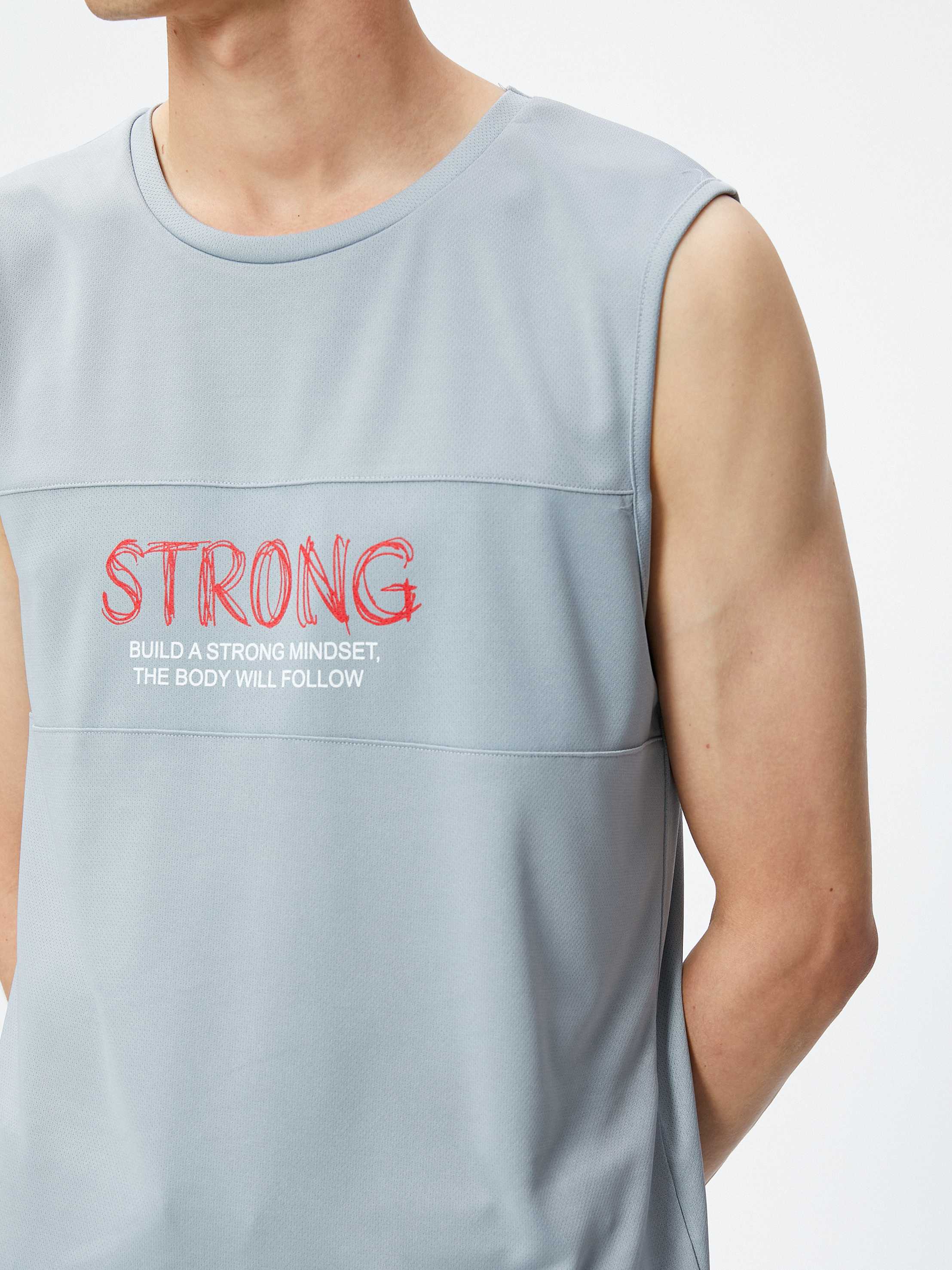   Sporcu Atleti Slogan Baskılı Dikiş Detaylı