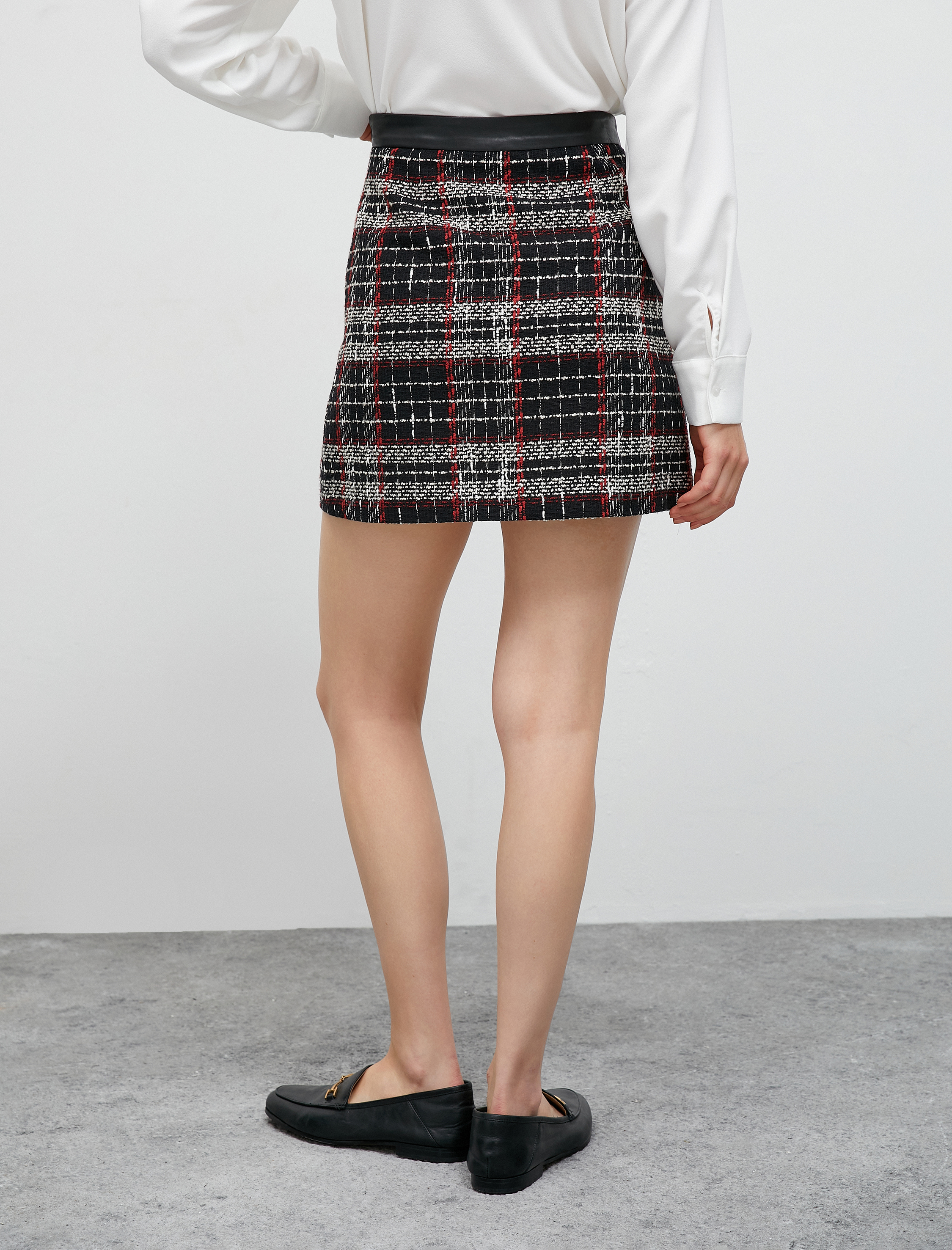   Tüvit Mini Etek Bel Detaylı