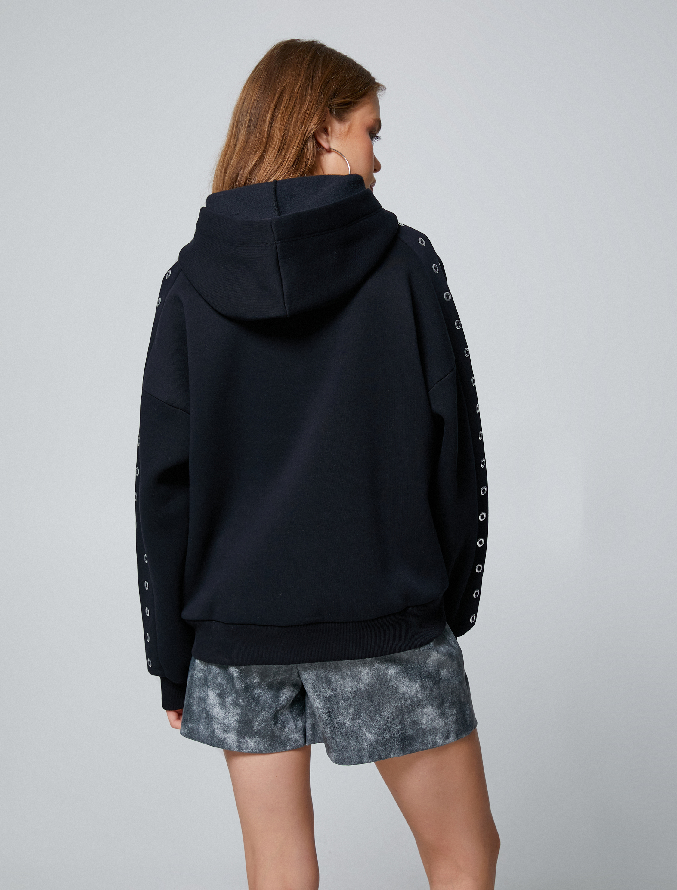   Şardonlu Kapüşonlu Sweatshirt Kanguru Cepli Kolları Kuşgözü Detaylı