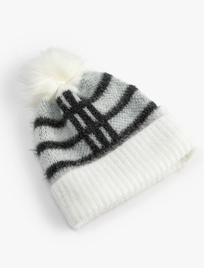 Kadın Ponponlu Peluş Bere