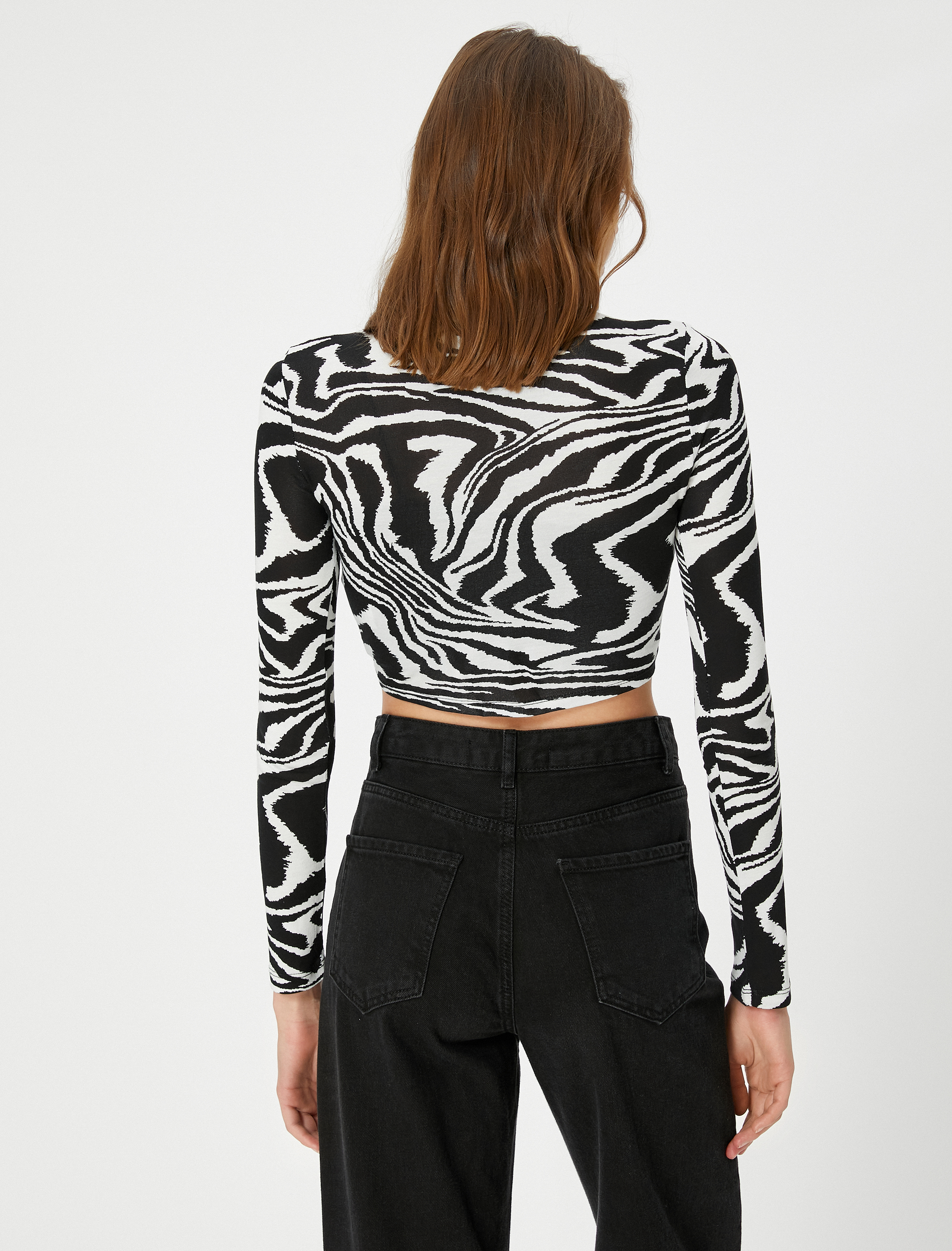   Uzun Kollu Tişört Crop Önden Büzgü Detaylı