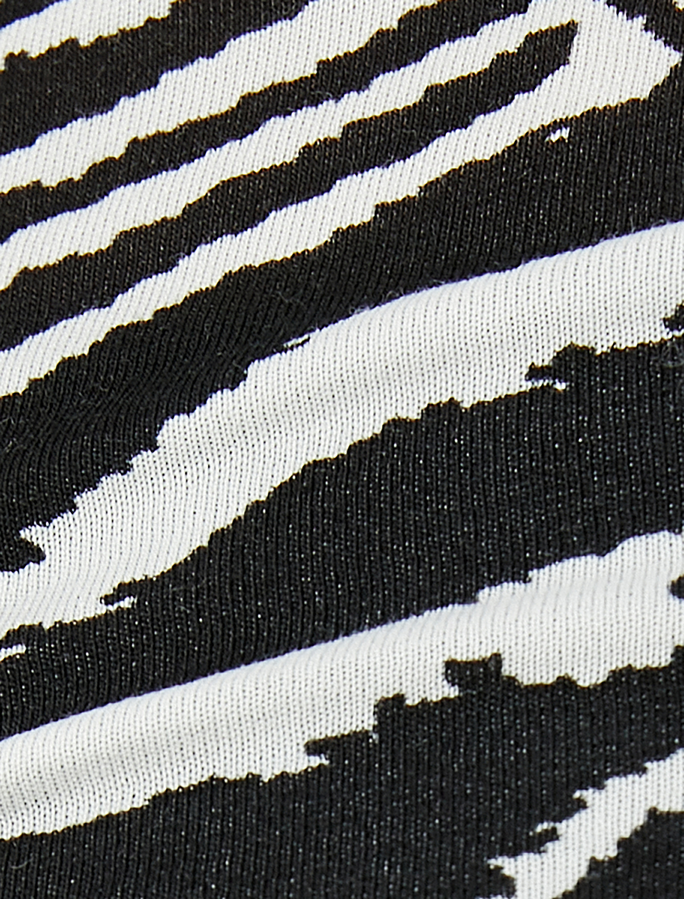   Uzun Kollu Tişört Crop Önden Büzgü Detaylı